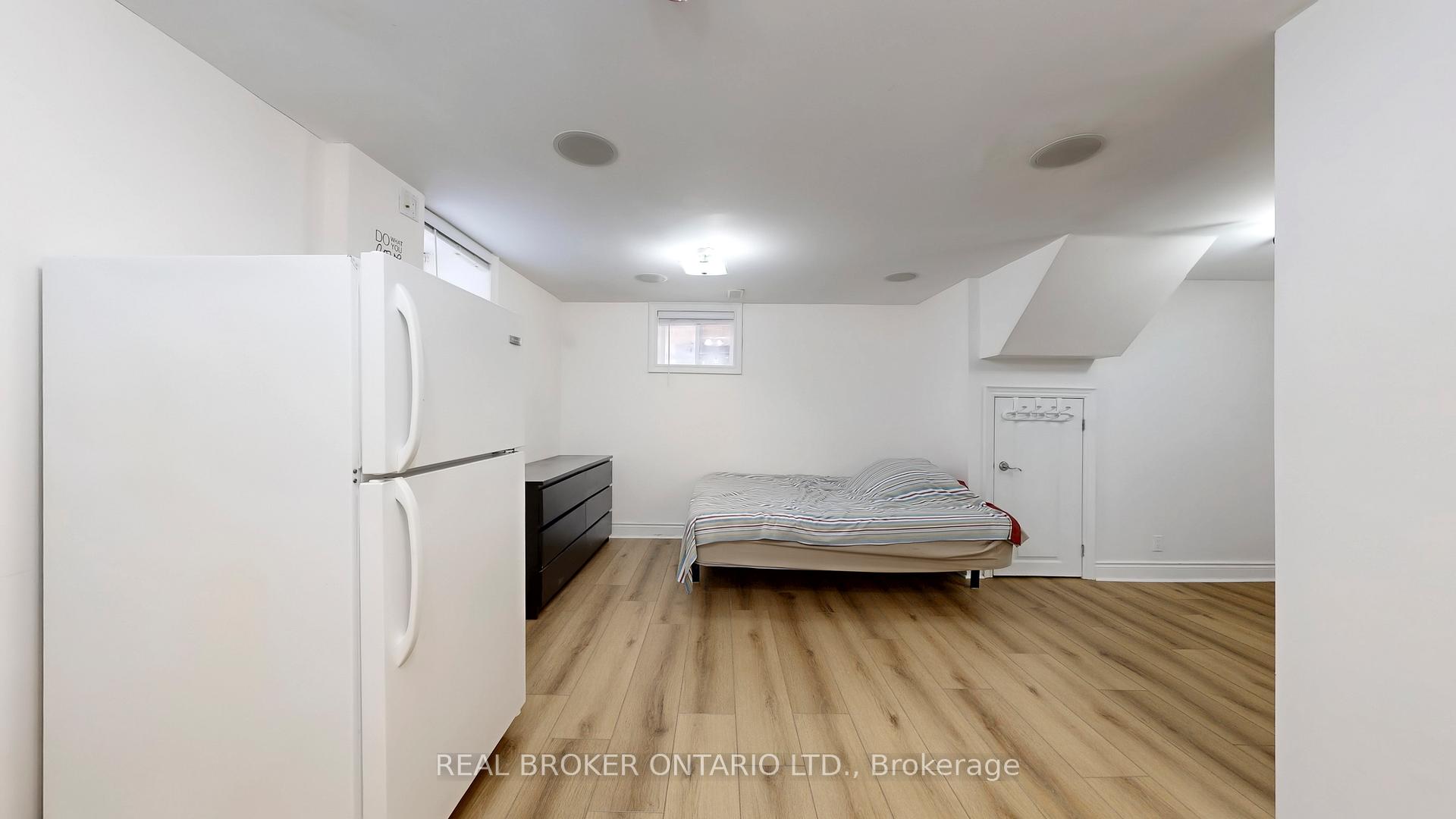 Photo 16 of Unit Bsmt, 32 Allenvale Avenue, Toronto, Oakwood Village — HOMEH