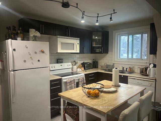 Photo 3 of Unit 3, 322 Codrington Street, Barrie, Codrington — HOMEH