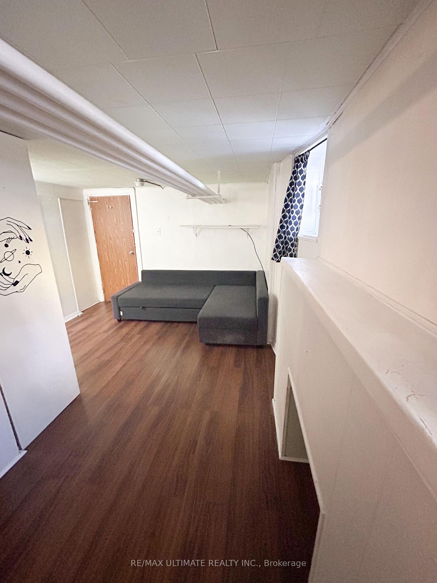 Photo 2 of Unit Basement, 165 Admiral Road, Toronto, The Annex — HOMEH