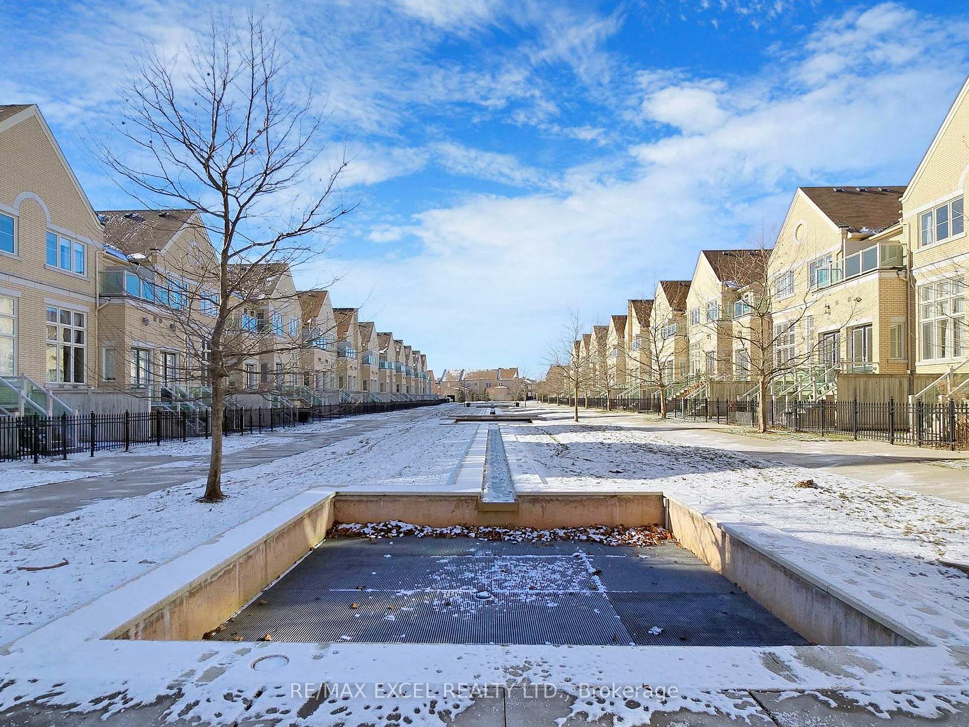 Photo 37 of Unit PH10, 28 Prince Regent Street, Markham, Cathedraltown — HOMEH
