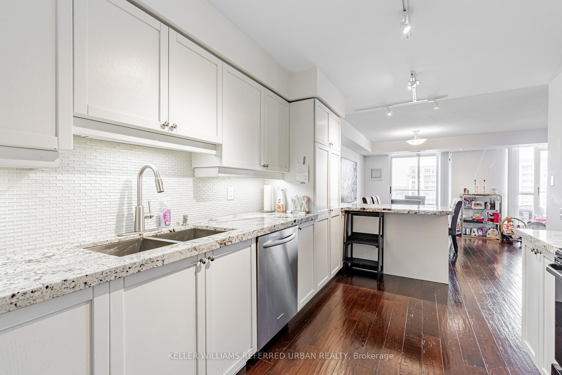 Photo 9 of Unit 1108, 8 Covington Road, Toronto, Englemount-Lawrence — HOMEH