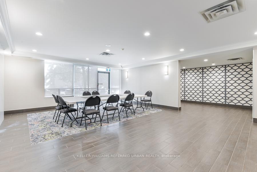 Photo 8 of Unit 1108, 8 Covington Road, Toronto, Englemount-Lawrence — HOMEH