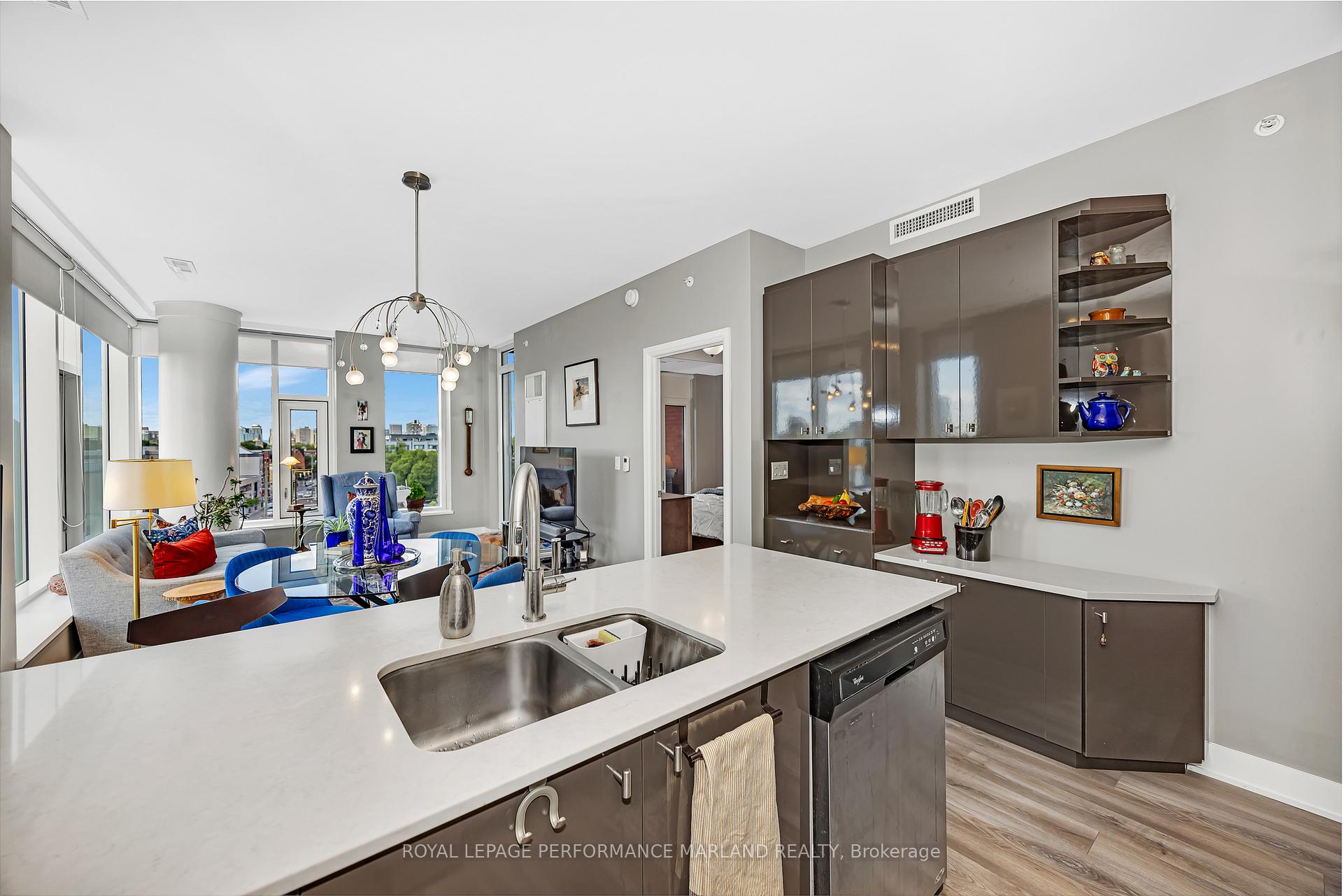 Photo 2 of Unit 607, 118 Holmwood Avenue, Ottawa, Glebe — HOMEH
