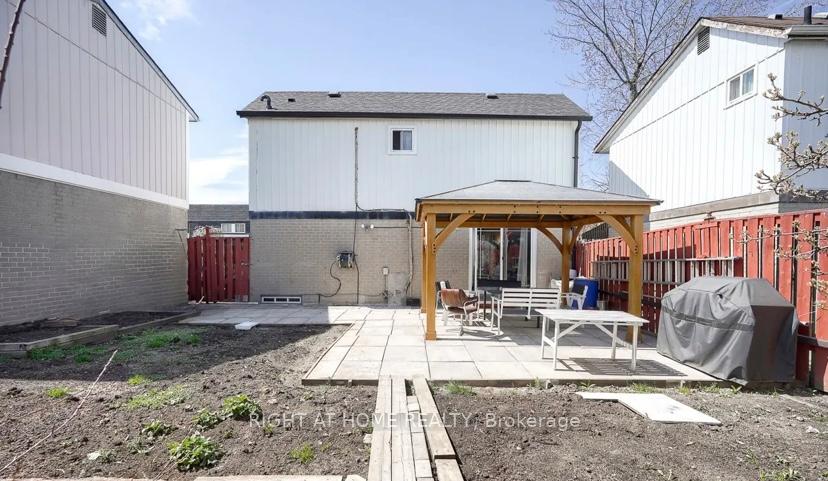 Photo 14 of 29 Jackman Drive, Brampton, Northgate — HOMEH
