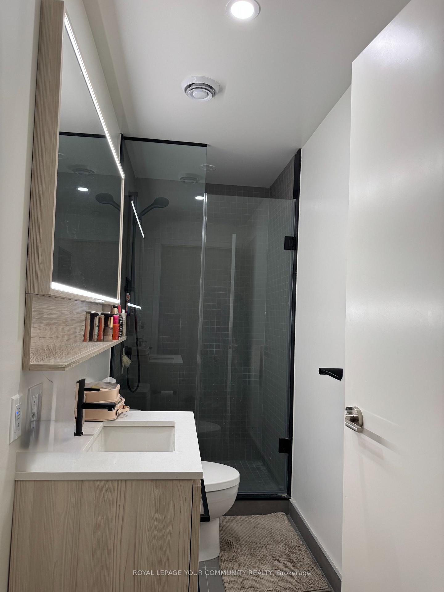 Photo 13 of Unit 304, 425 Front Street E, Toronto, Waterfront Communities — HOMEH