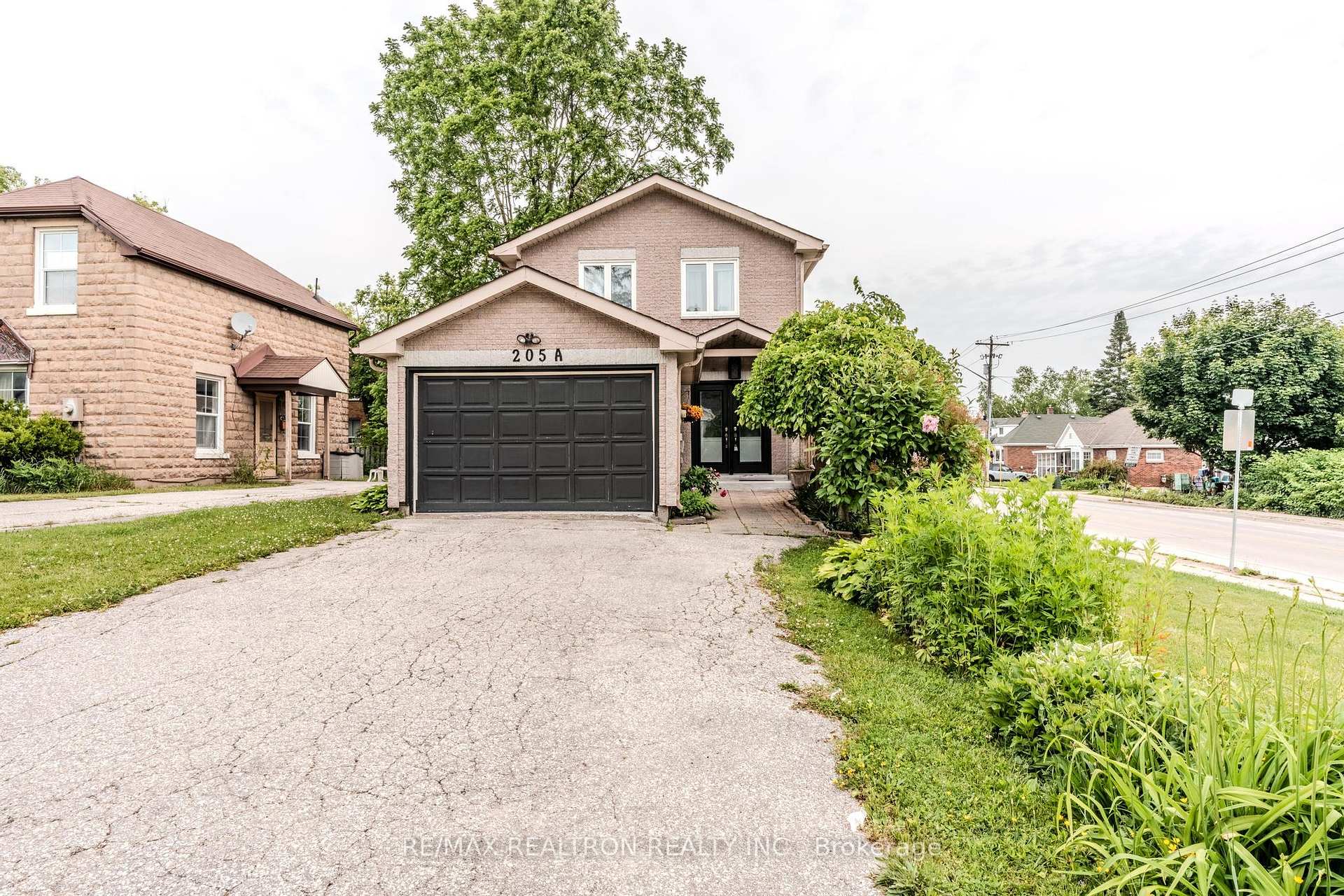 Photo 1 of 205A Owen Street, Barrie, Wellington — HOMEH