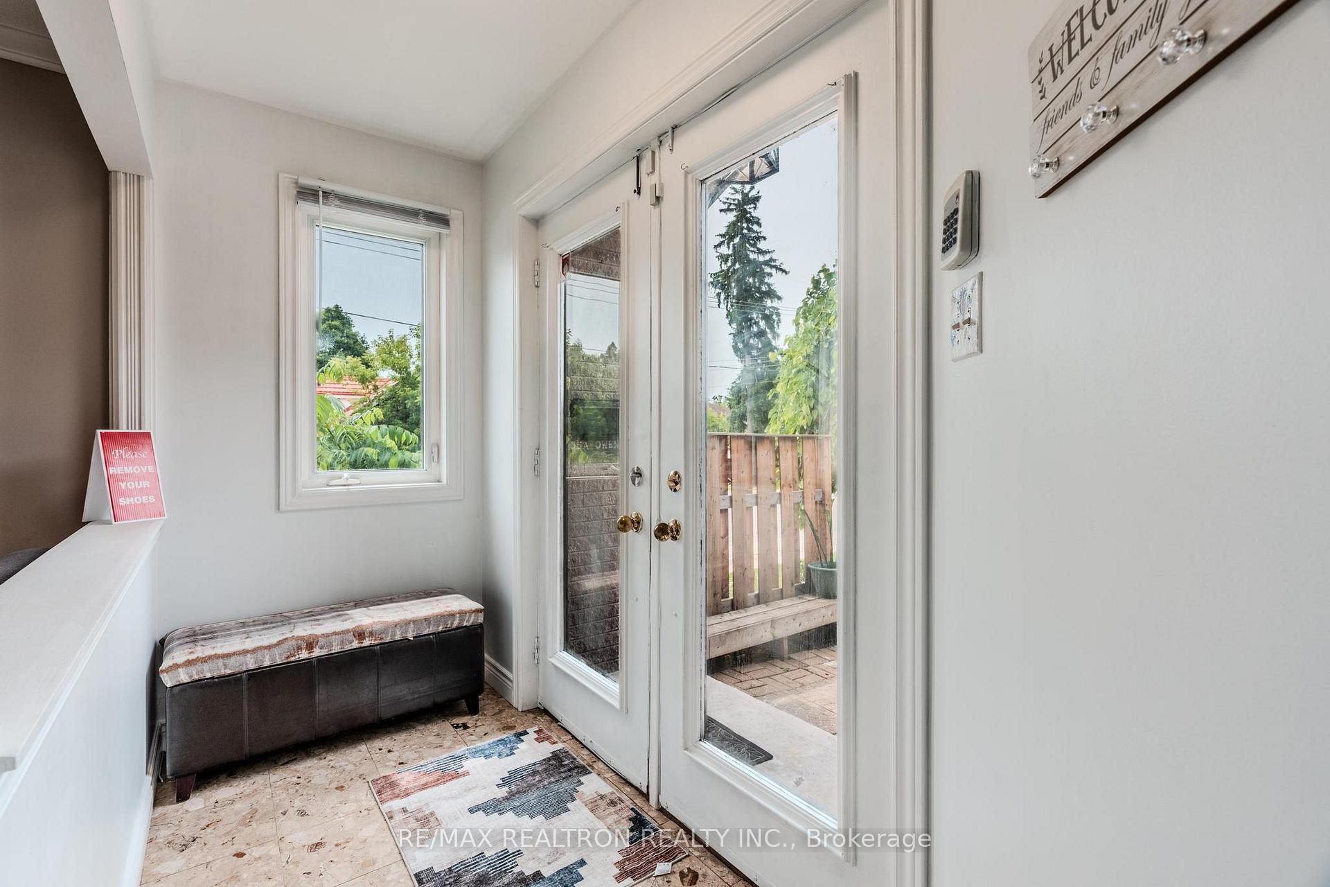 Photo 5 of 205A Owen Street, Barrie, Wellington — HOMEH