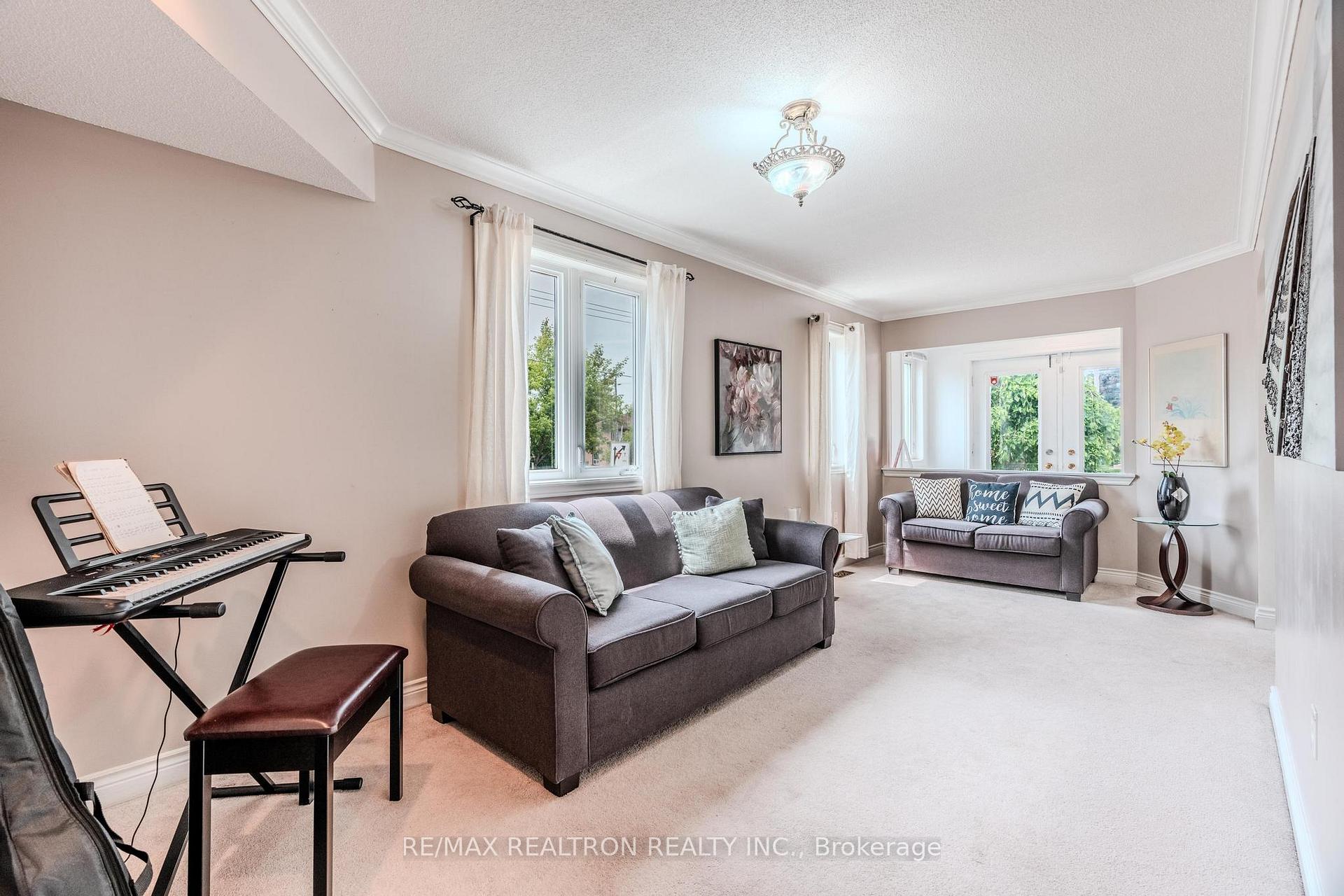 Photo 9 of 205A Owen Street, Barrie, Wellington — HOMEH