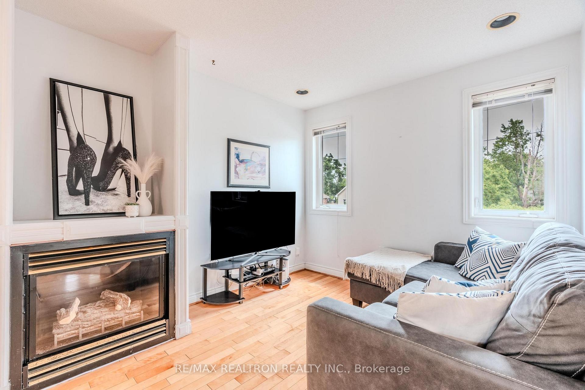 Photo 14 of 205A Owen Street, Barrie, Wellington — HOMEH