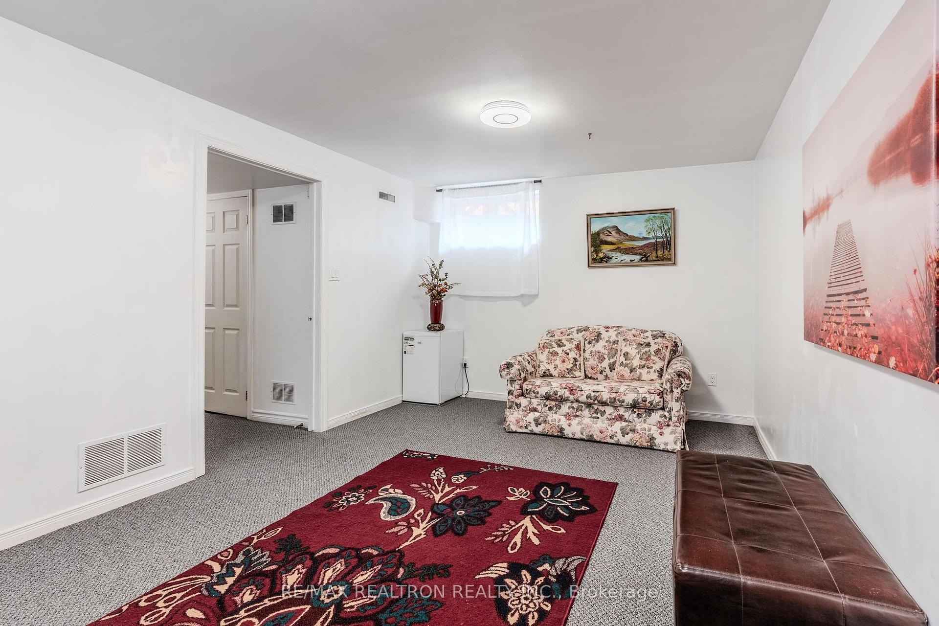 Photo 31 of 205A Owen Street, Barrie, Wellington — HOMEH