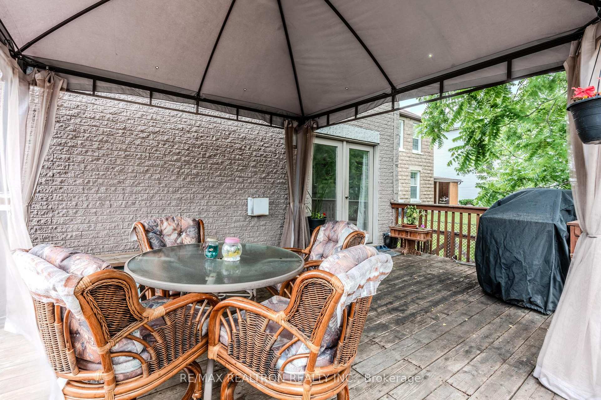 Photo 33 of 205A Owen Street, Barrie, Wellington — HOMEH