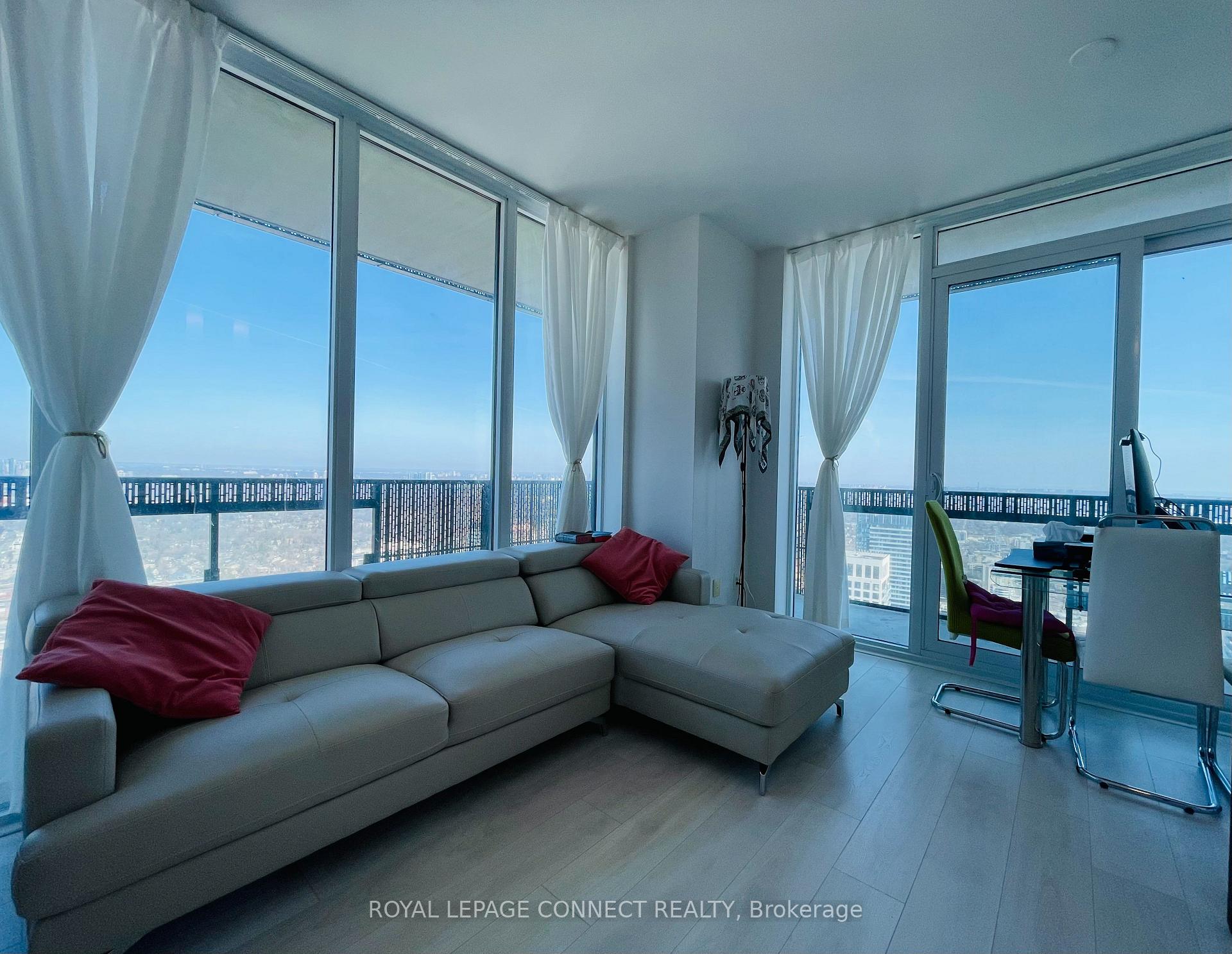 Photo 10 of Unit 4708, 8 Eglinton Avenue E, Toronto, Mount Pleasant East — HOMEH