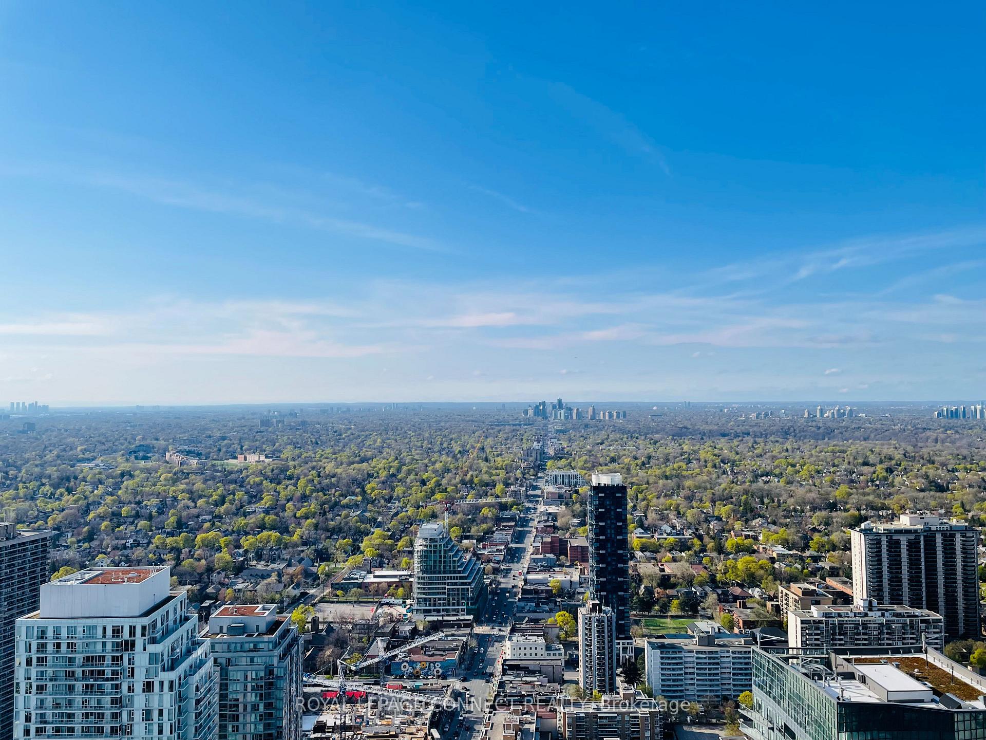 Photo 32 of Unit 4708, 8 Eglinton Avenue E, Toronto, Mount Pleasant East — HOMEH