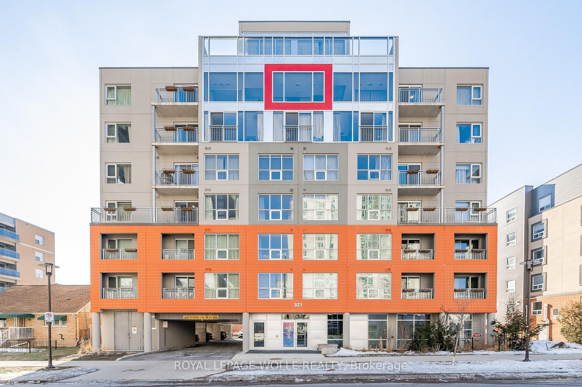 Front of Unit 207, 321 Spruce Street S