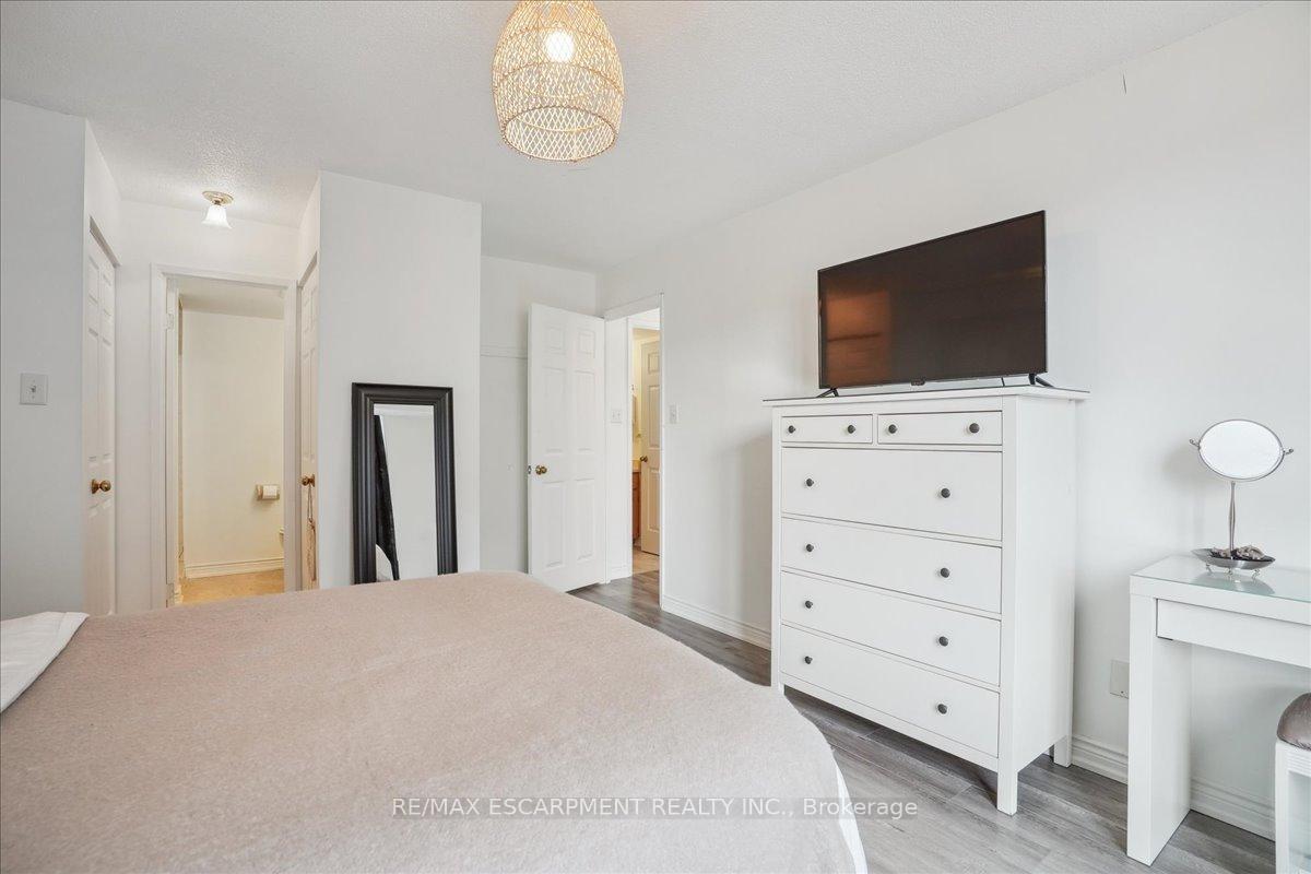 Photo 7 of Unit 504, 432 Main Street E, Hamilton, Stinson — HOMEH