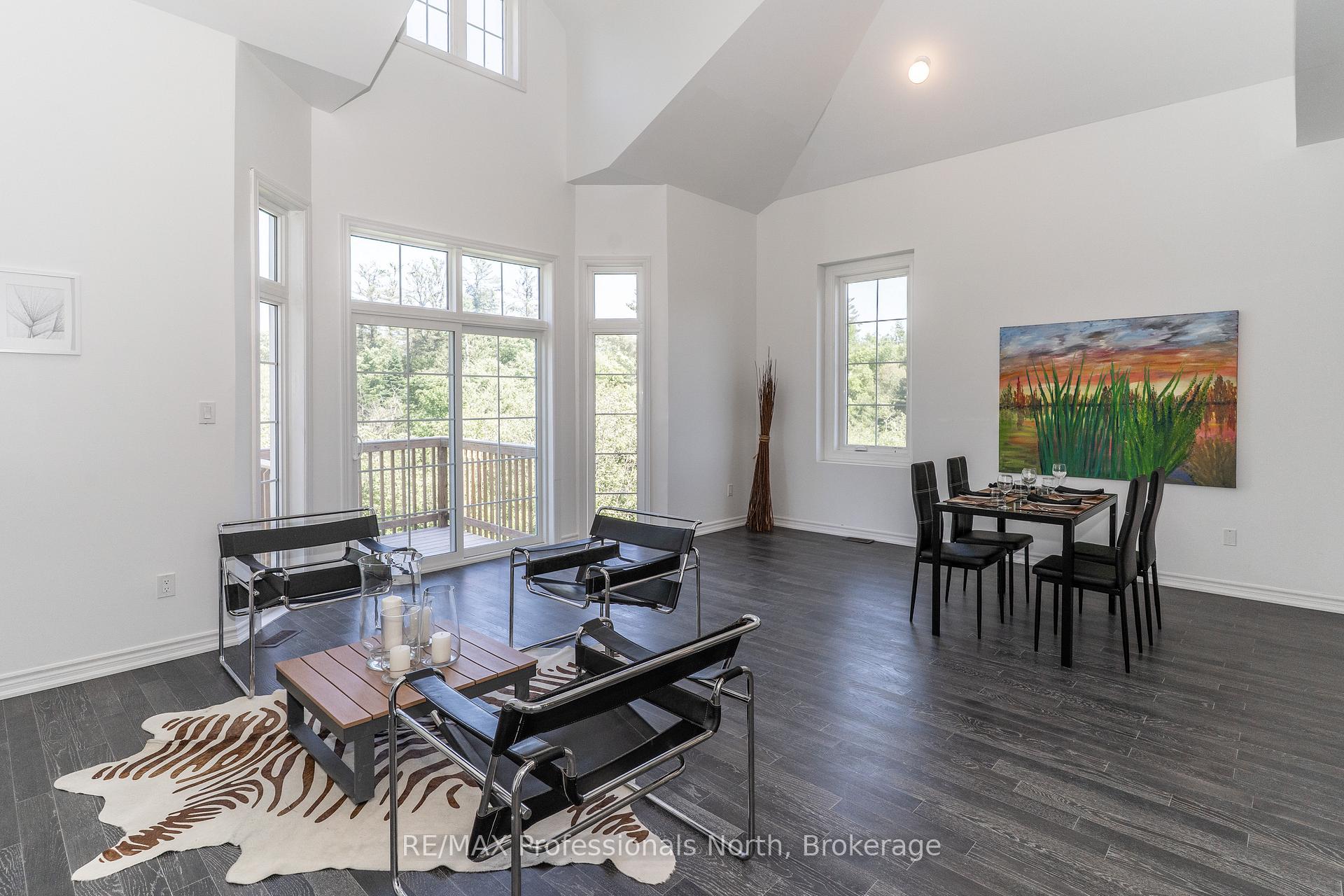 Photo 6 of 19 Turnberry Court, Bracebridge, Macaulay — HOMEH