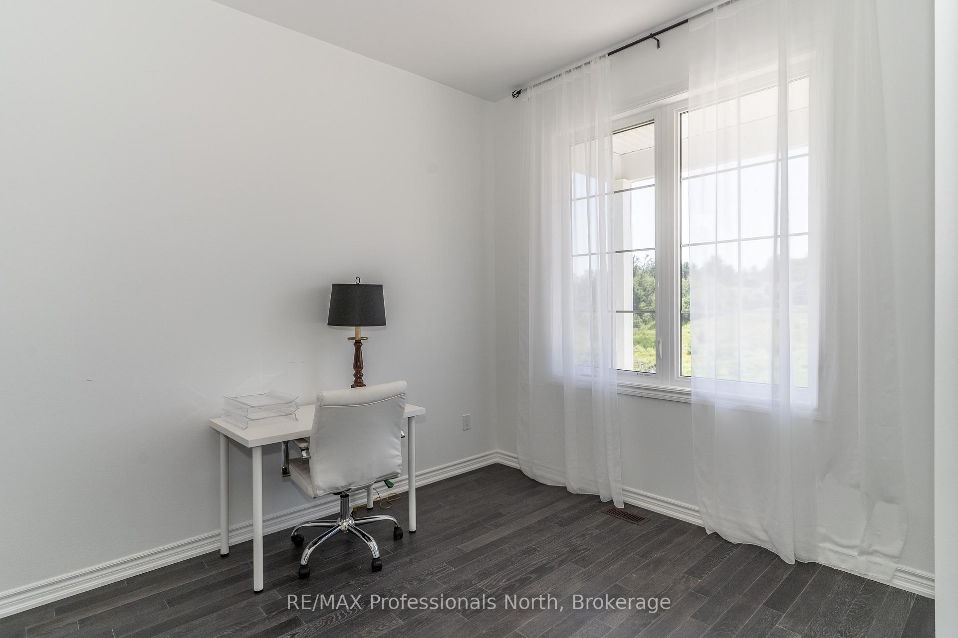 Photo 15 of 19 Turnberry Court, Bracebridge, Macaulay — HOMEH