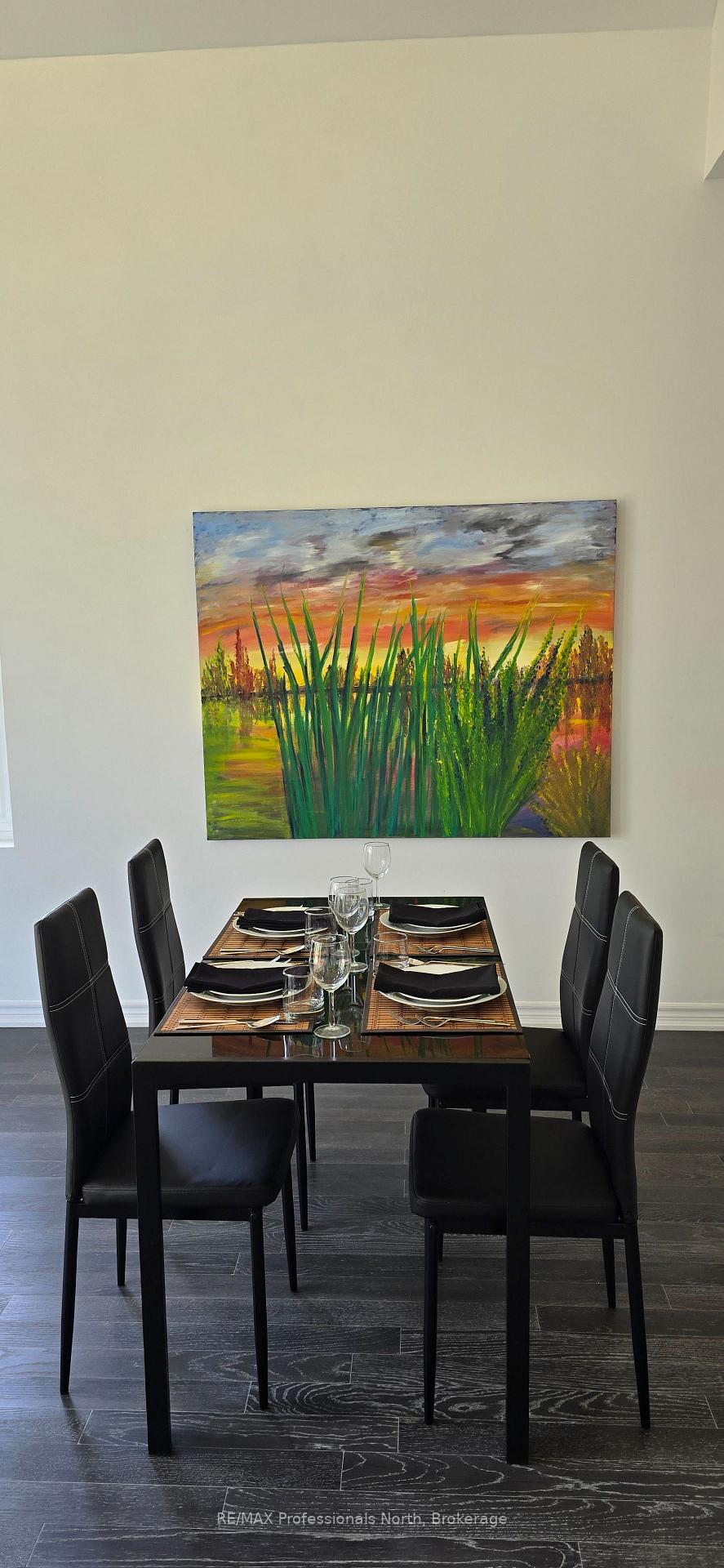 Photo 17 of 19 Turnberry Court, Bracebridge, Macaulay — HOMEH
