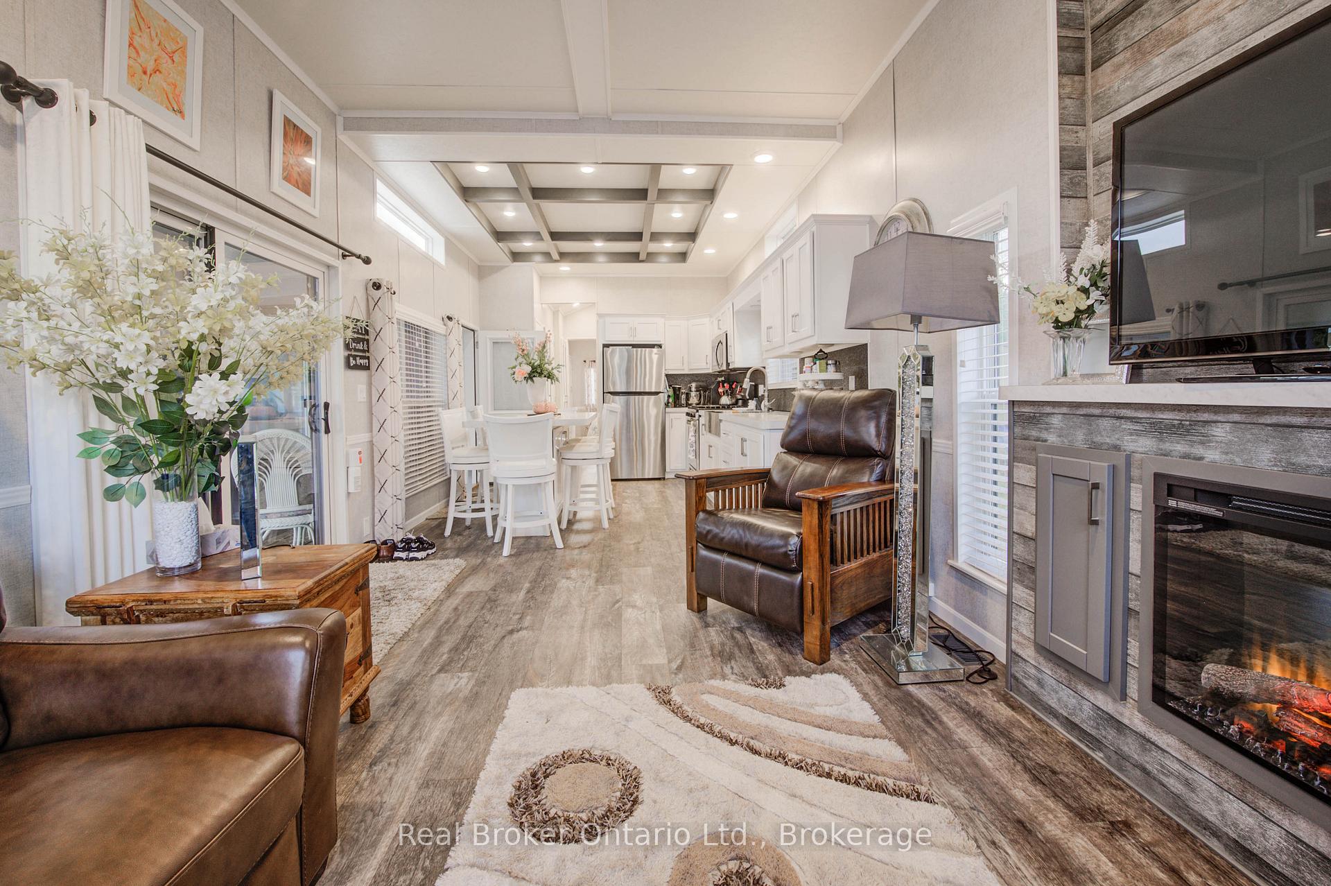 Photo 10 of Unit 175, 580 Beaver Creek Road, Waterloo — HOMEH