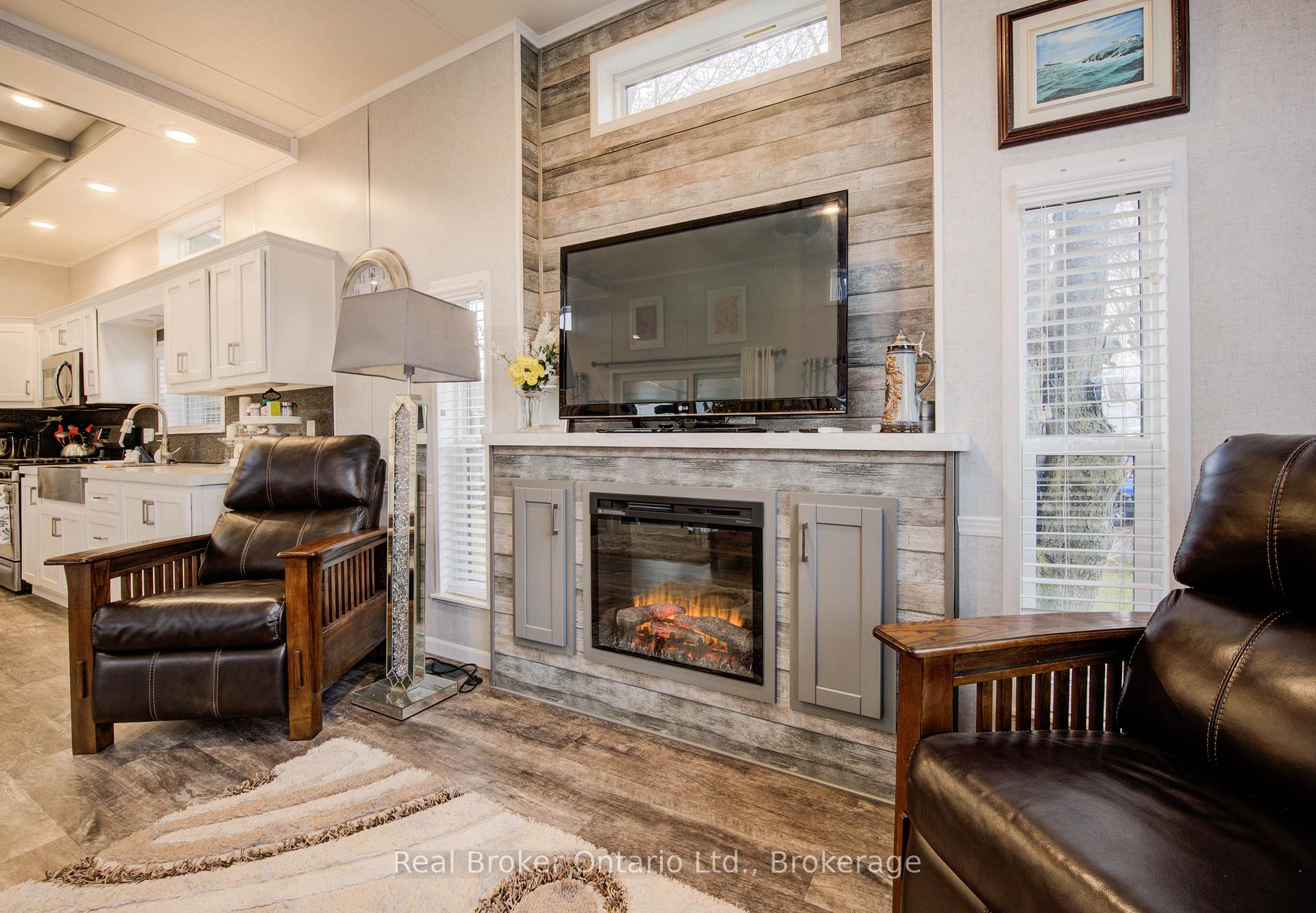 Photo 14 of Unit 175, 580 Beaver Creek Road, Waterloo — HOMEH