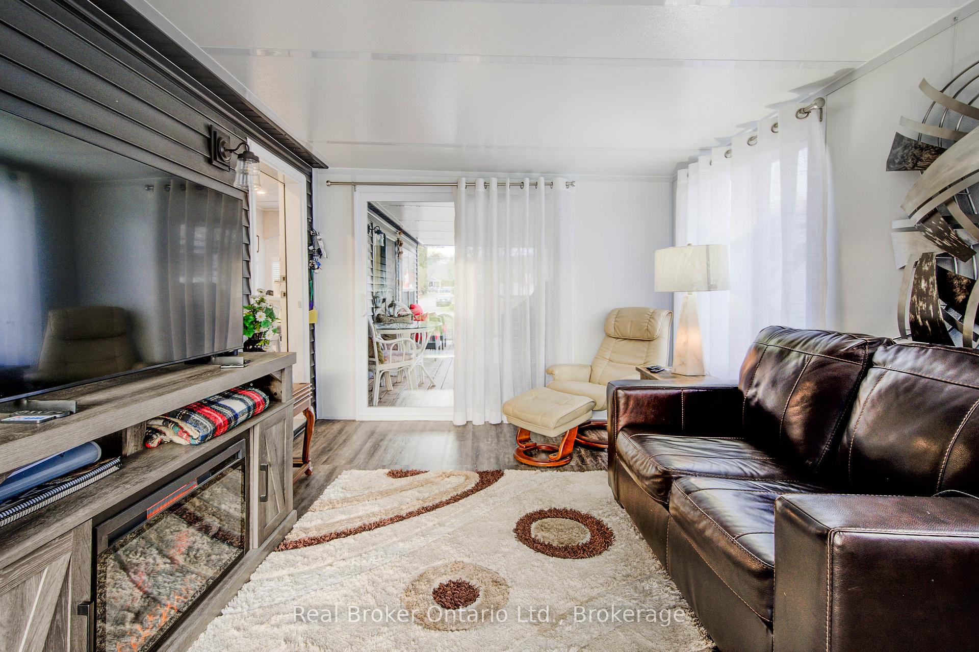 Photo 11 of Unit 175, 580 Beaver Creek Road, Waterloo — HOMEH