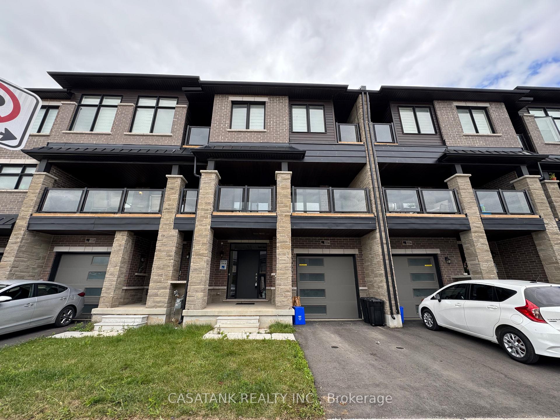 Front of 1556 Moonseed Place