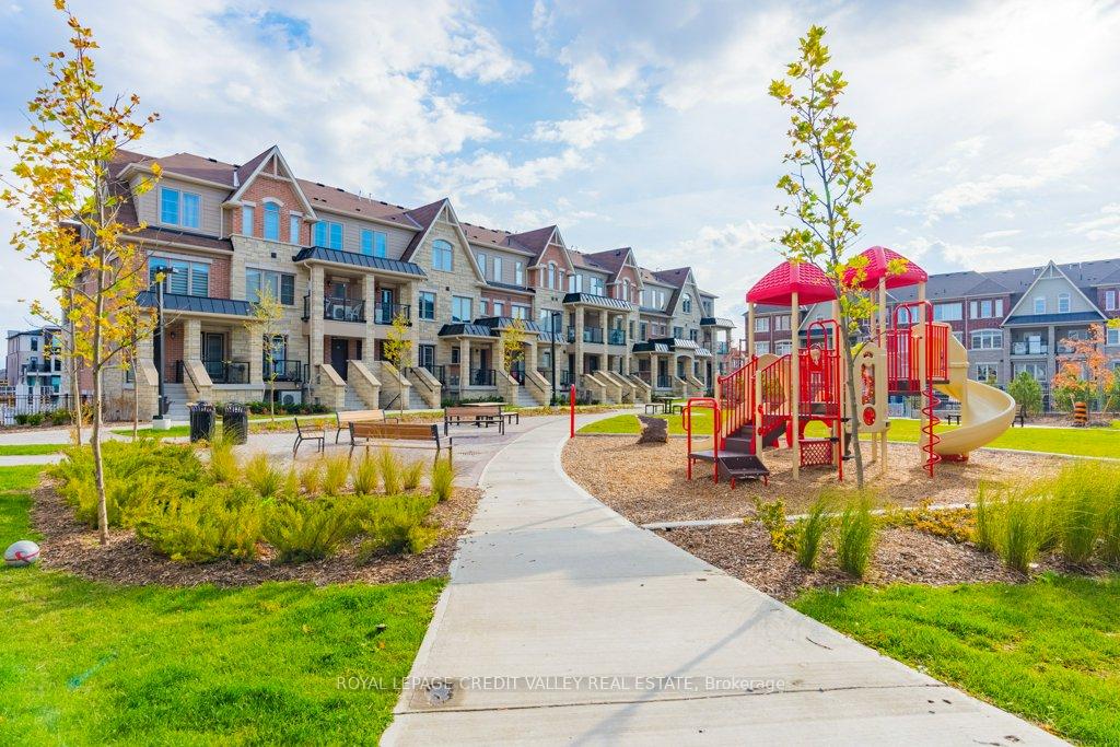 Photo 12 of Unit 34, 200 Veterans Drive, Brampton, Northwest Brampton — HOMEH