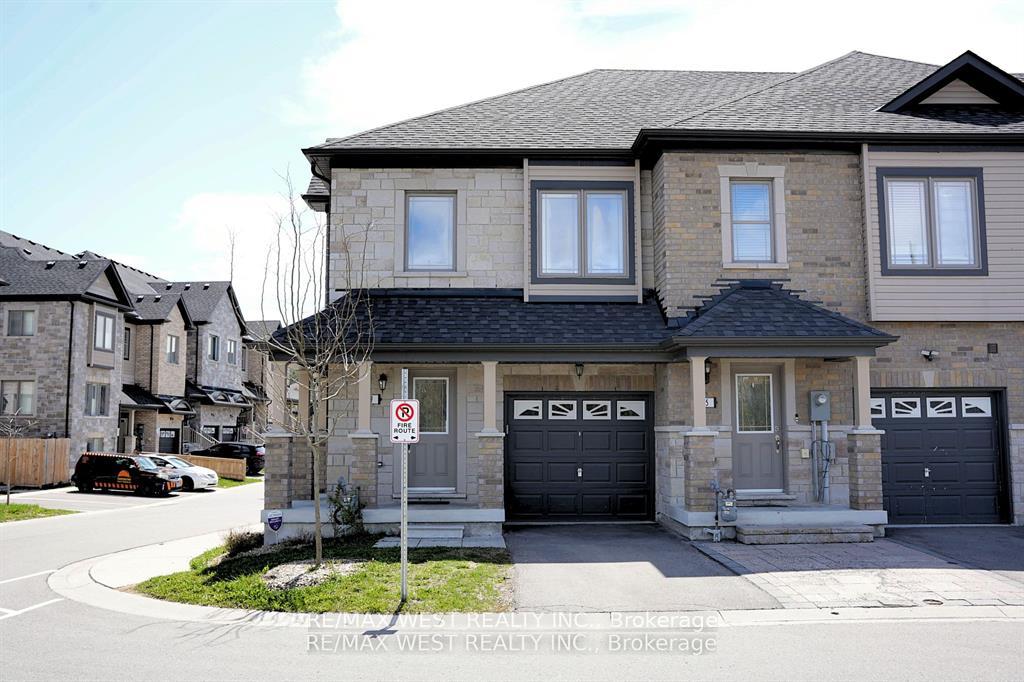 Front of 37 Cygnus Crescent