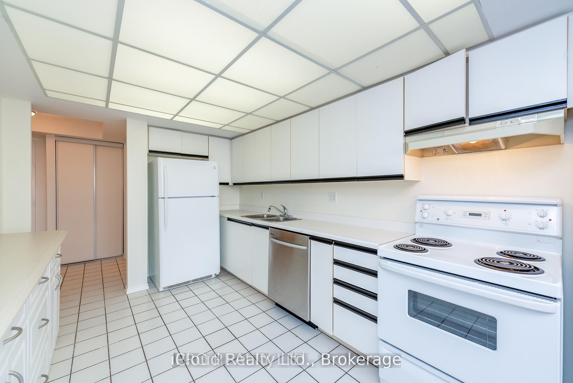 Photo 7 of Unit 1108, 330 Mill Street, Brampton, Brampton South — HOMEH