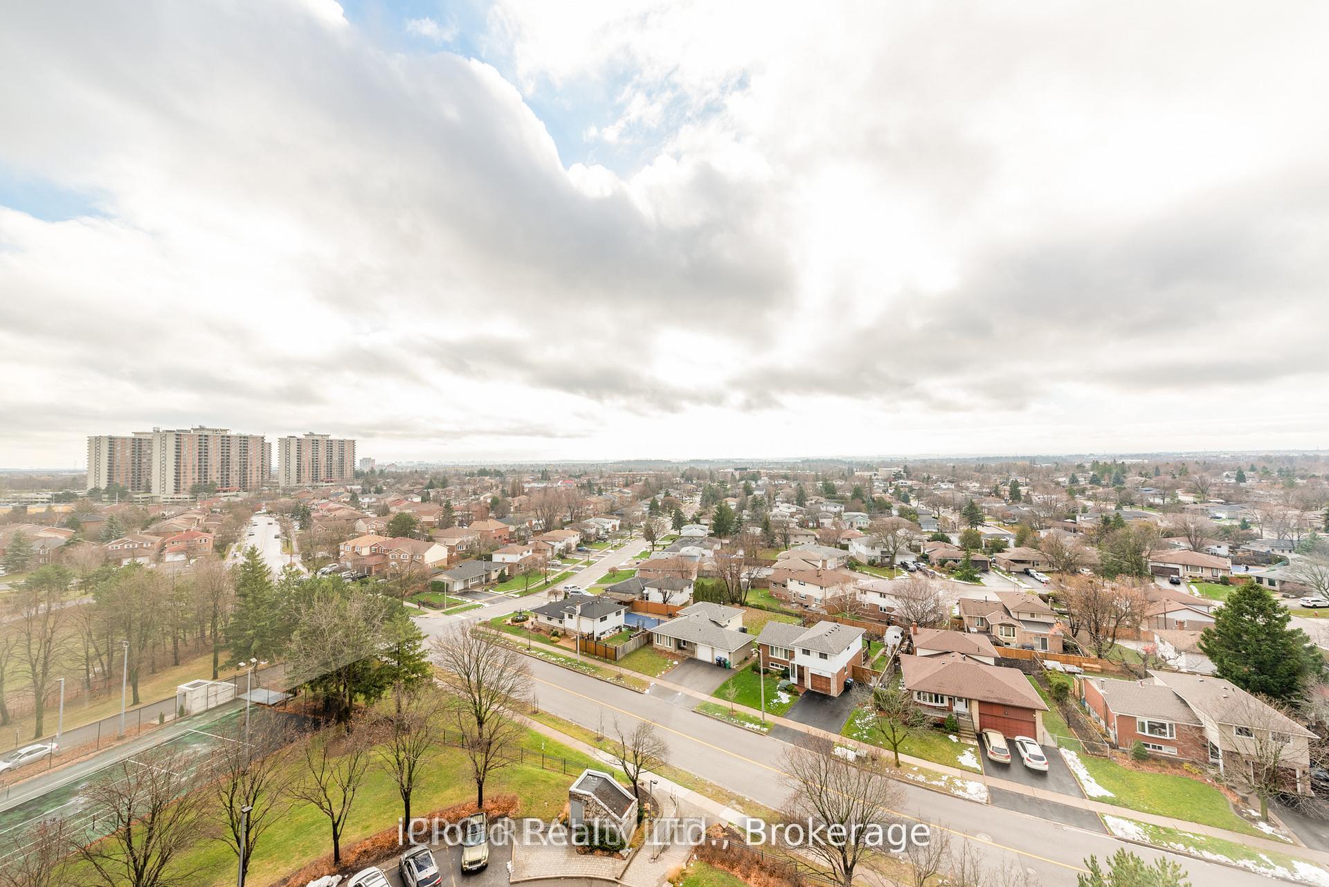 Photo 27 of Unit 1108, 330 Mill Street, Brampton, Brampton South — HOMEH