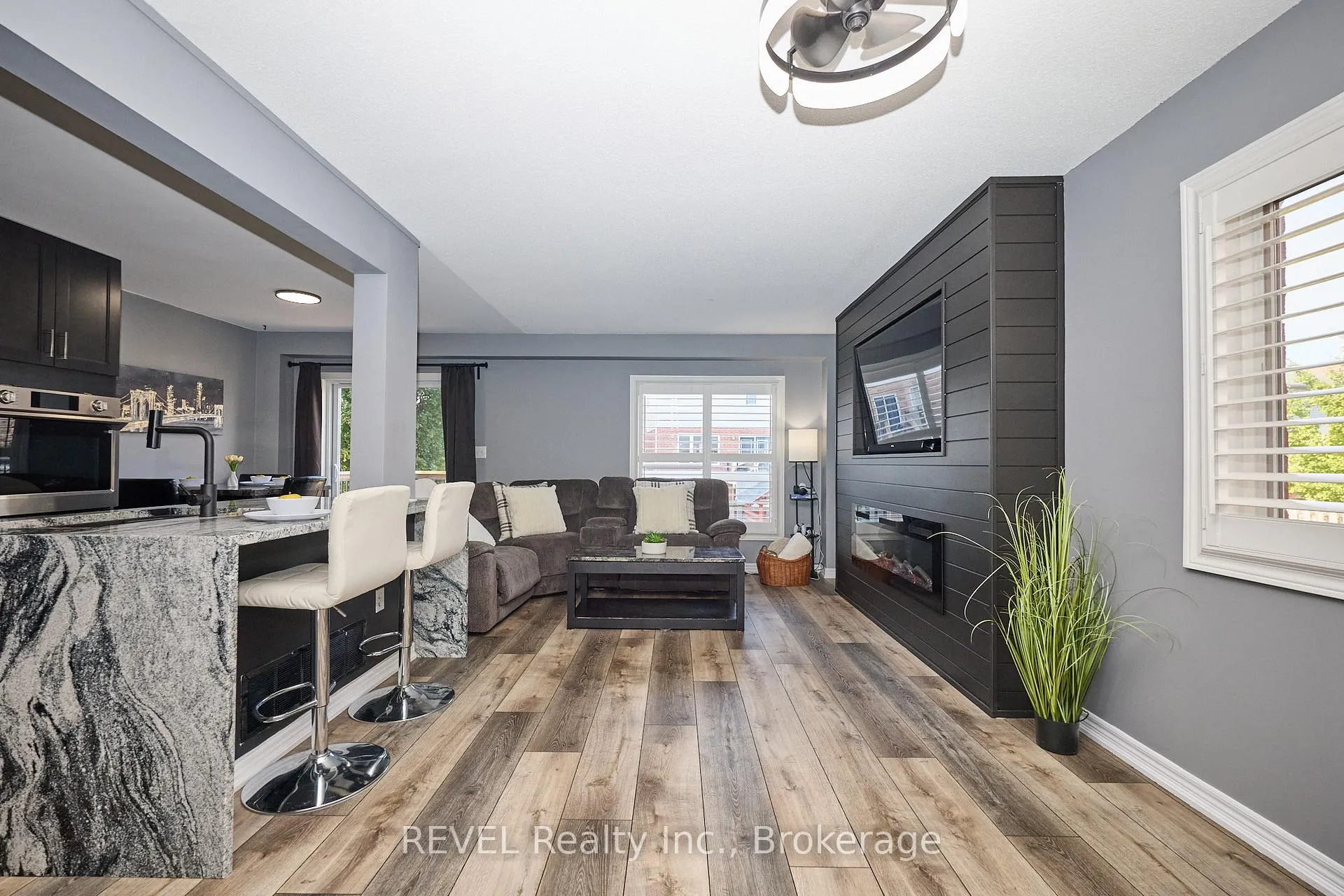Photo 8 of Unit 4, 334 Main Street E, Grimsby, Grimsby East — HOMEH