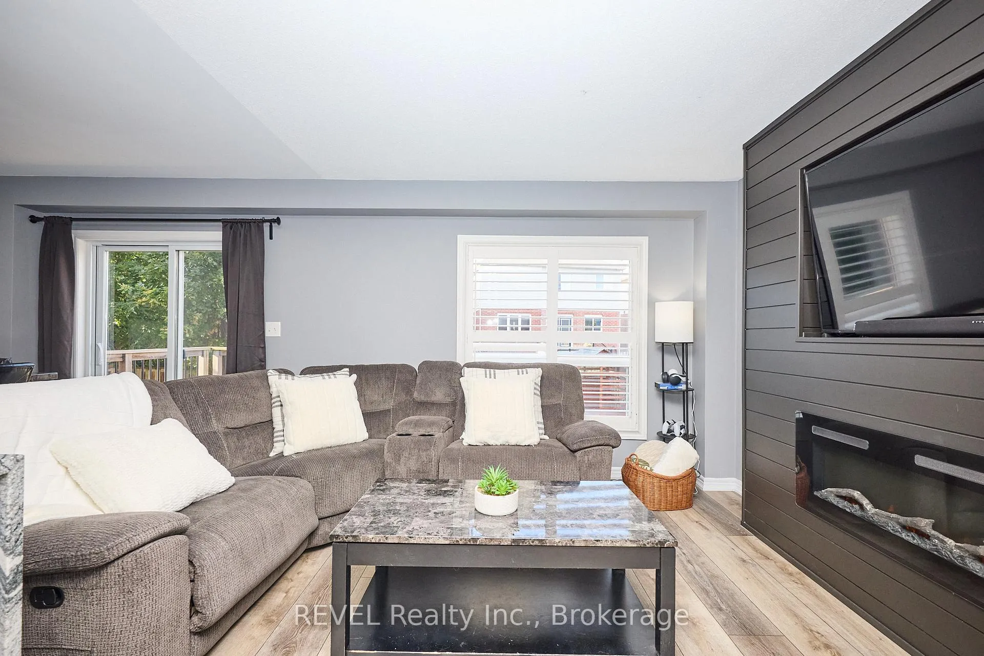 Photo 25 of Unit 4, 334 Main Street E, Grimsby, Grimsby East — HOMEH
