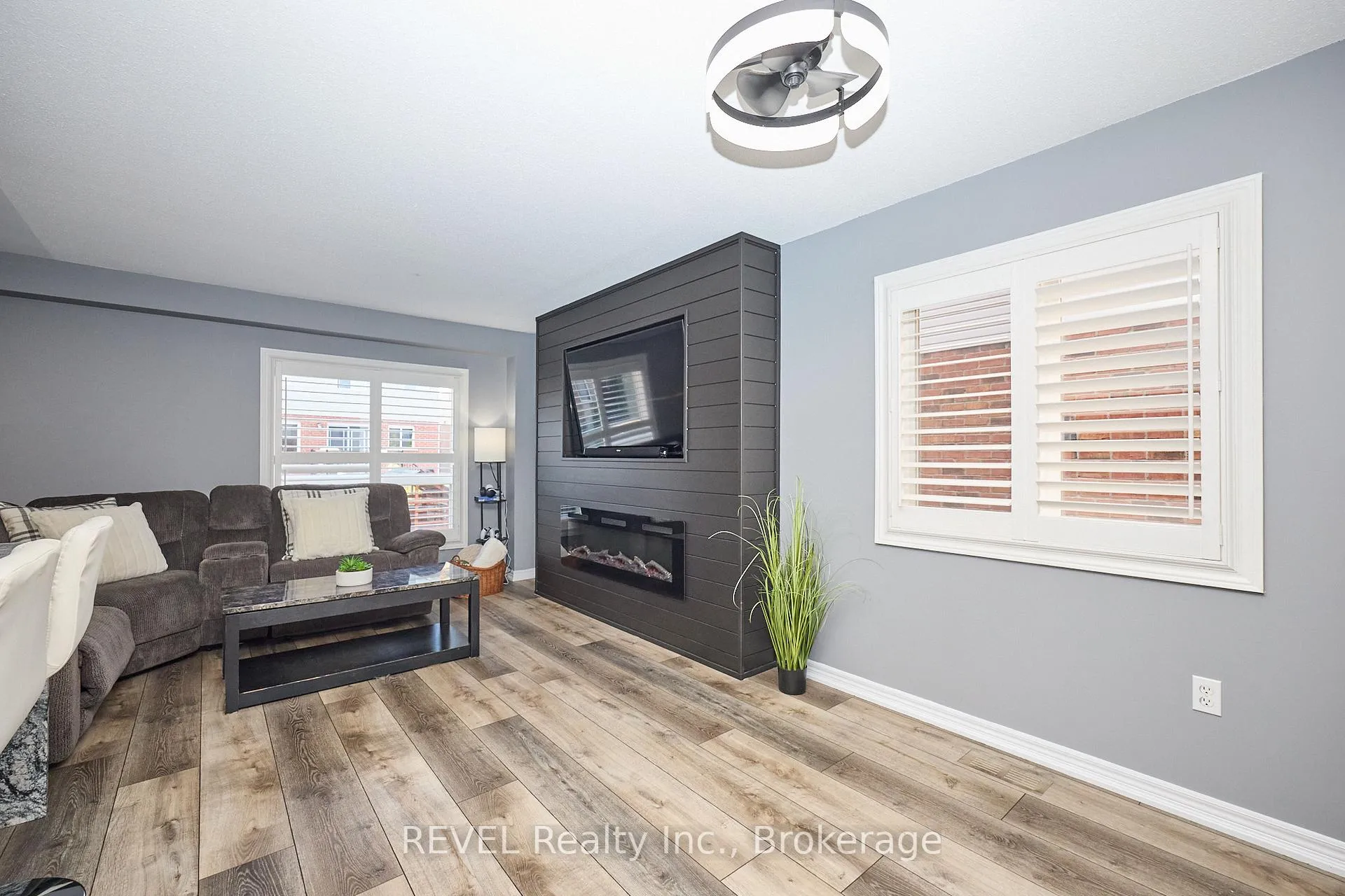Photo 27 of Unit 4, 334 Main Street E, Grimsby, Grimsby East — HOMEH