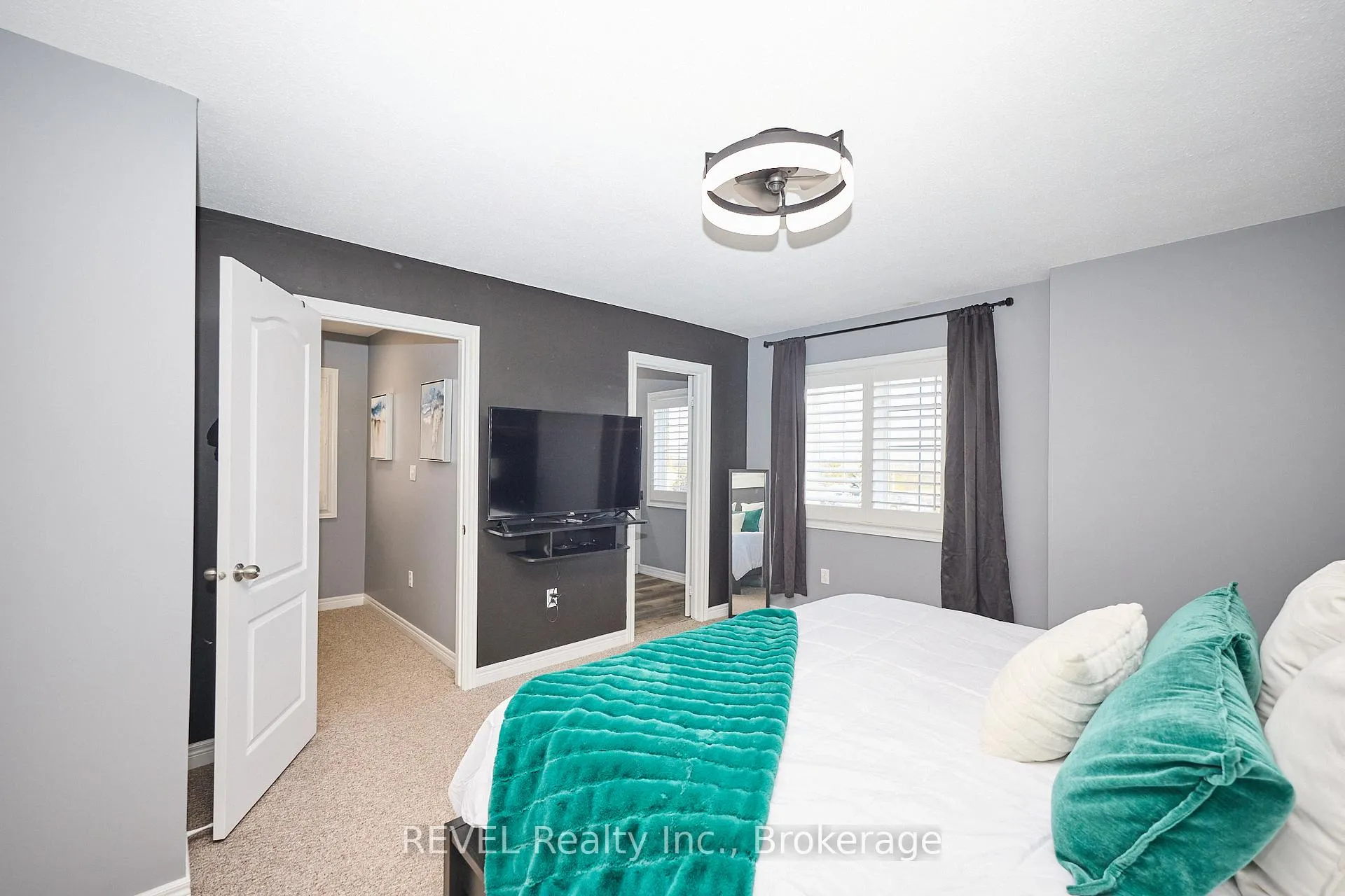 Photo 33 of Unit 4, 334 Main Street E, Grimsby, Grimsby East — HOMEH