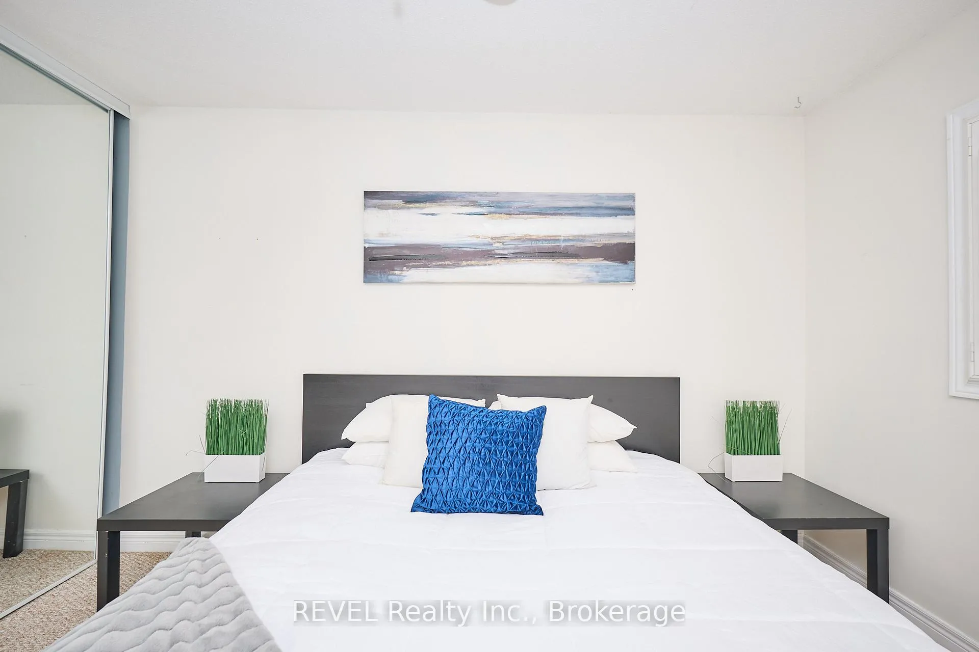 Photo 42 of Unit 4, 334 Main Street E, Grimsby, Grimsby East — HOMEH