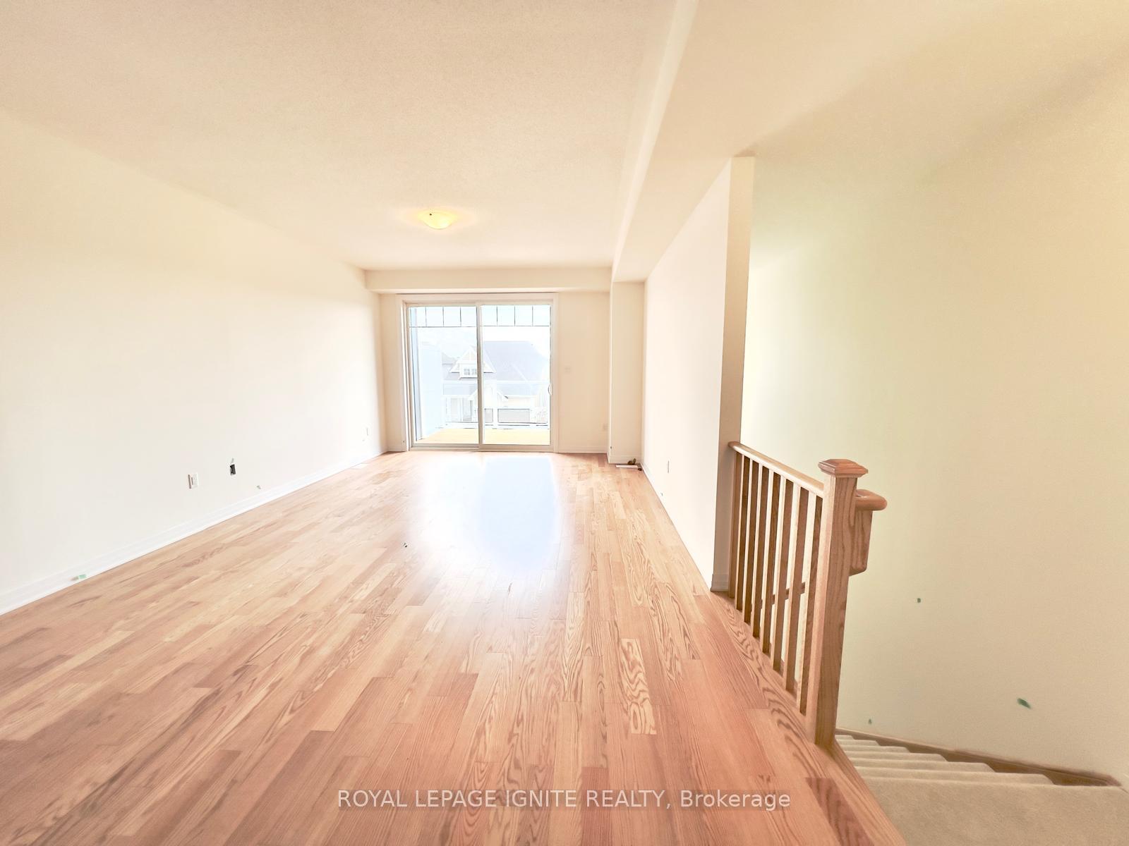 Photo 10 of 520 Hudson Crescent, Midland — HOMEH