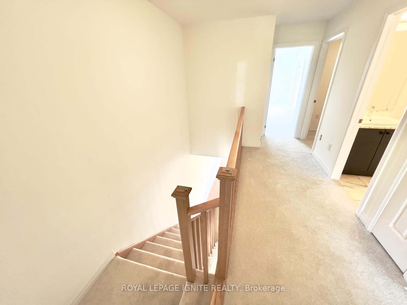 Photo 8 of 520 Hudson Crescent, Midland — HOMEH