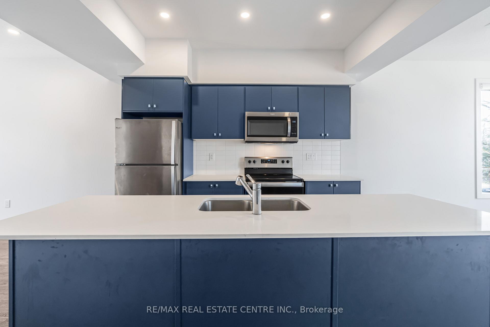 Photo 2 of Unit 12, 99 Roger Street, Waterloo, Uptown Waterloo — HOMEH