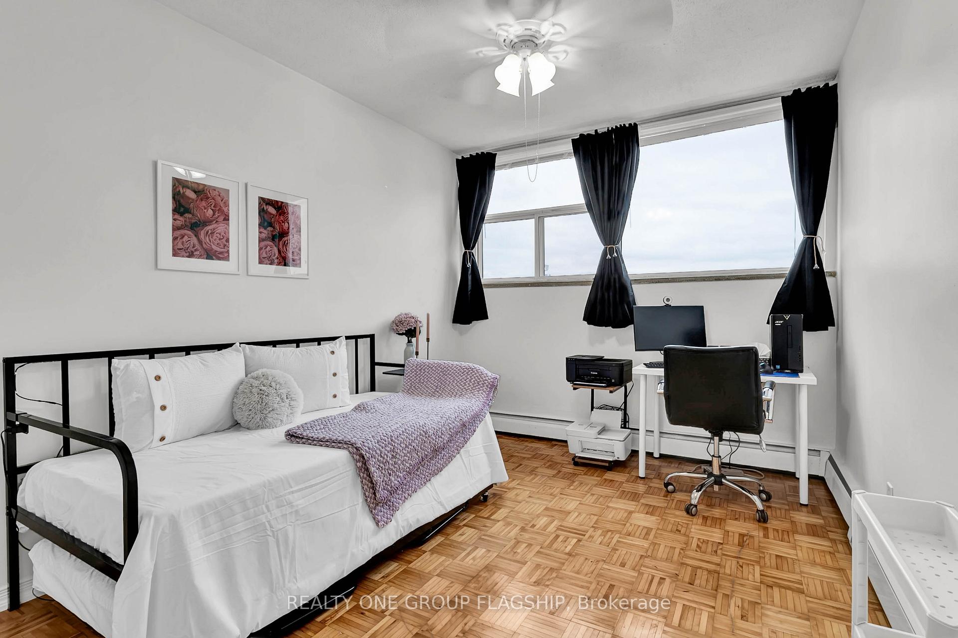 Photo 13 of Unit 702, 293 Mohawk Road E, Hamilton, Hill Park — HOMEH
