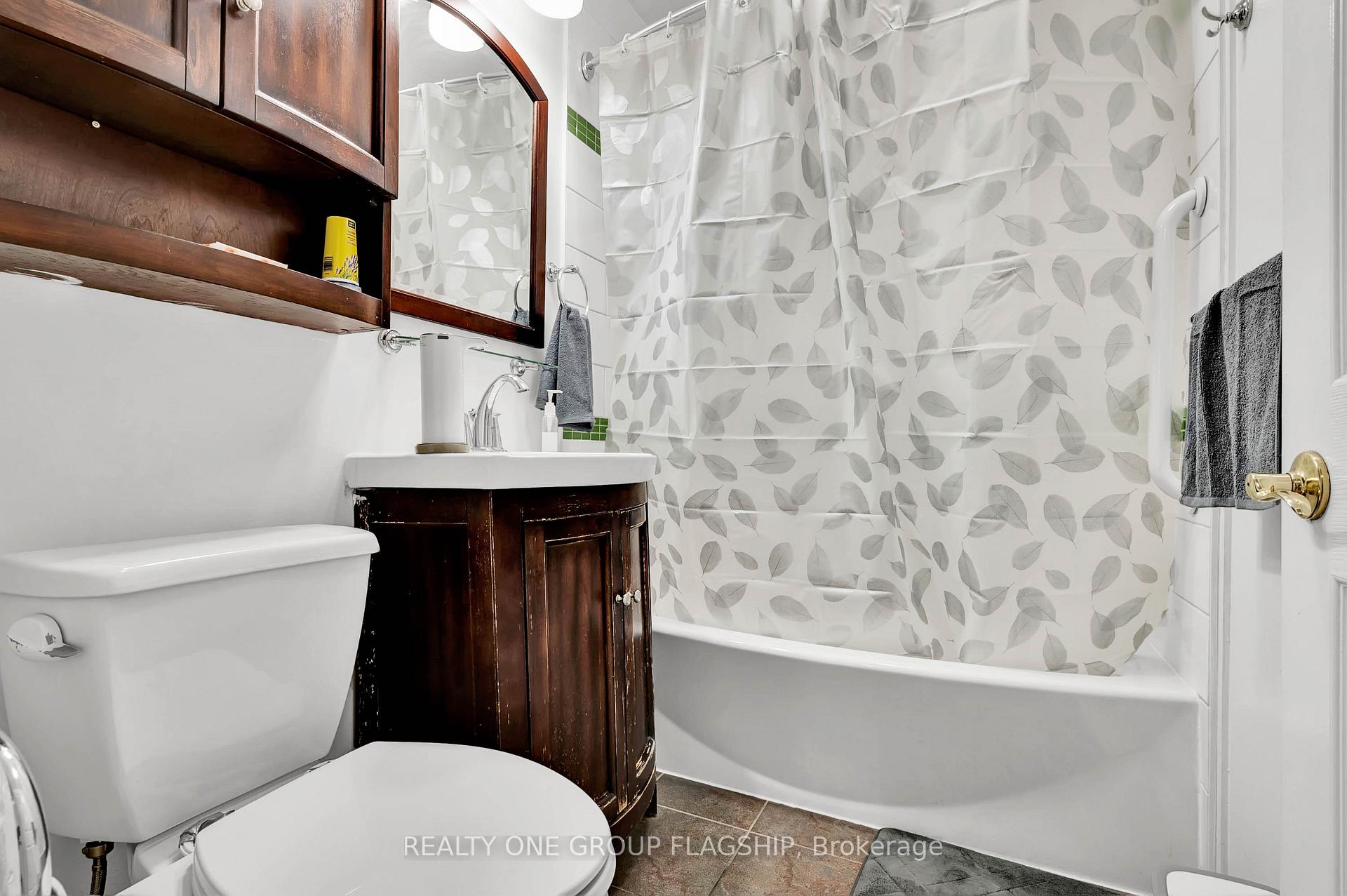 Photo 18 of Unit 702, 293 Mohawk Road E, Hamilton, Hill Park — HOMEH