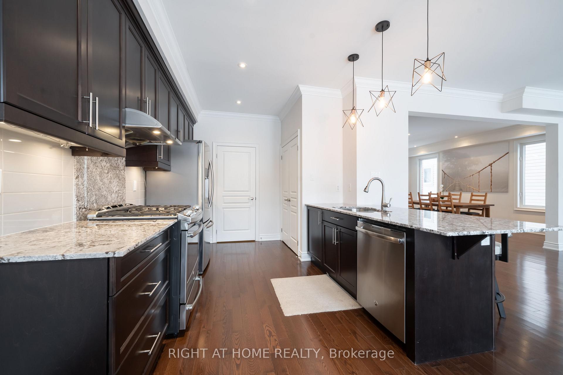Photo 16 of 82 John Link Avenue, Georgina, Sutton & Jackson's Point — HOMEH