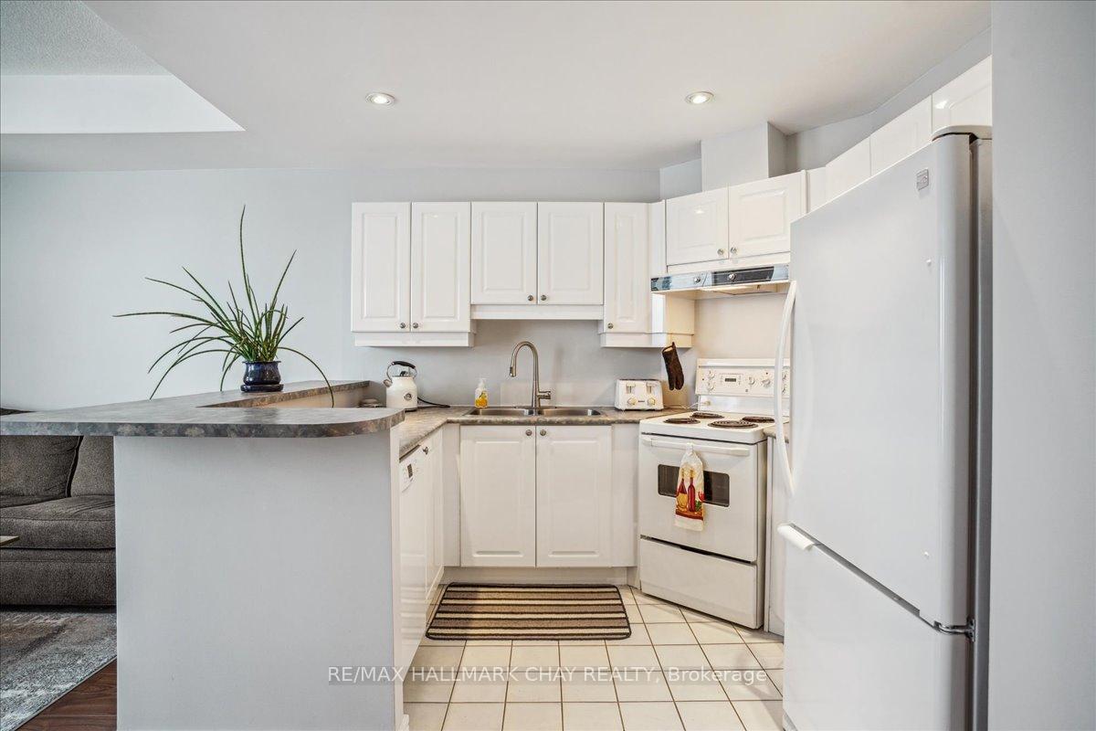 Photo 23 of Unit 502, 2 Toronto Street, Barrie, Lakeshore — HOMEH