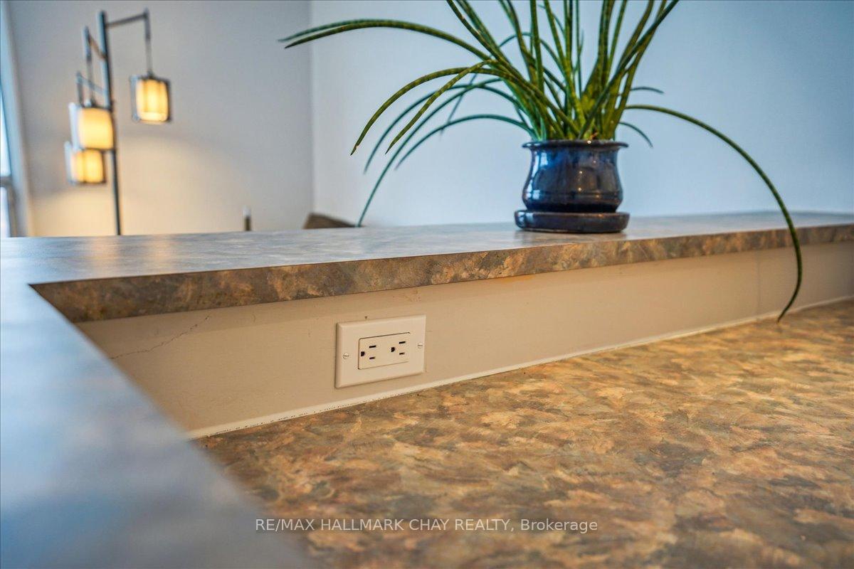 Photo 20 of Unit 502, 2 Toronto Street, Barrie, Lakeshore — HOMEH