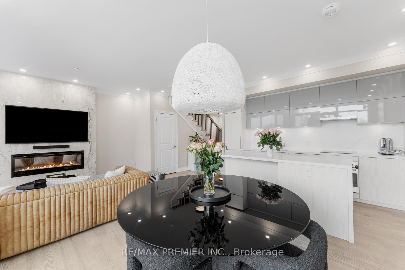 Photo 13 of Unit 111, 10 Rouge Valley Drive W, Markham, Unionville — HOMEH