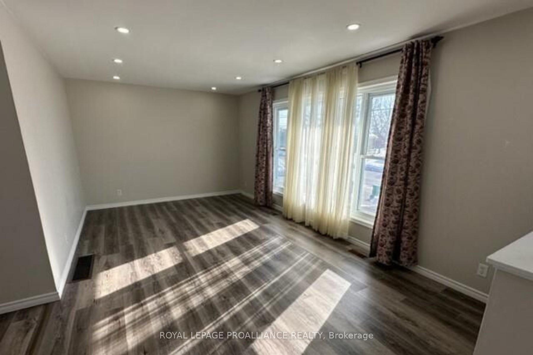 Photo 8 of Unit A, 44 North Park Gardens, Belleville, Belleville Ward — HOMEH