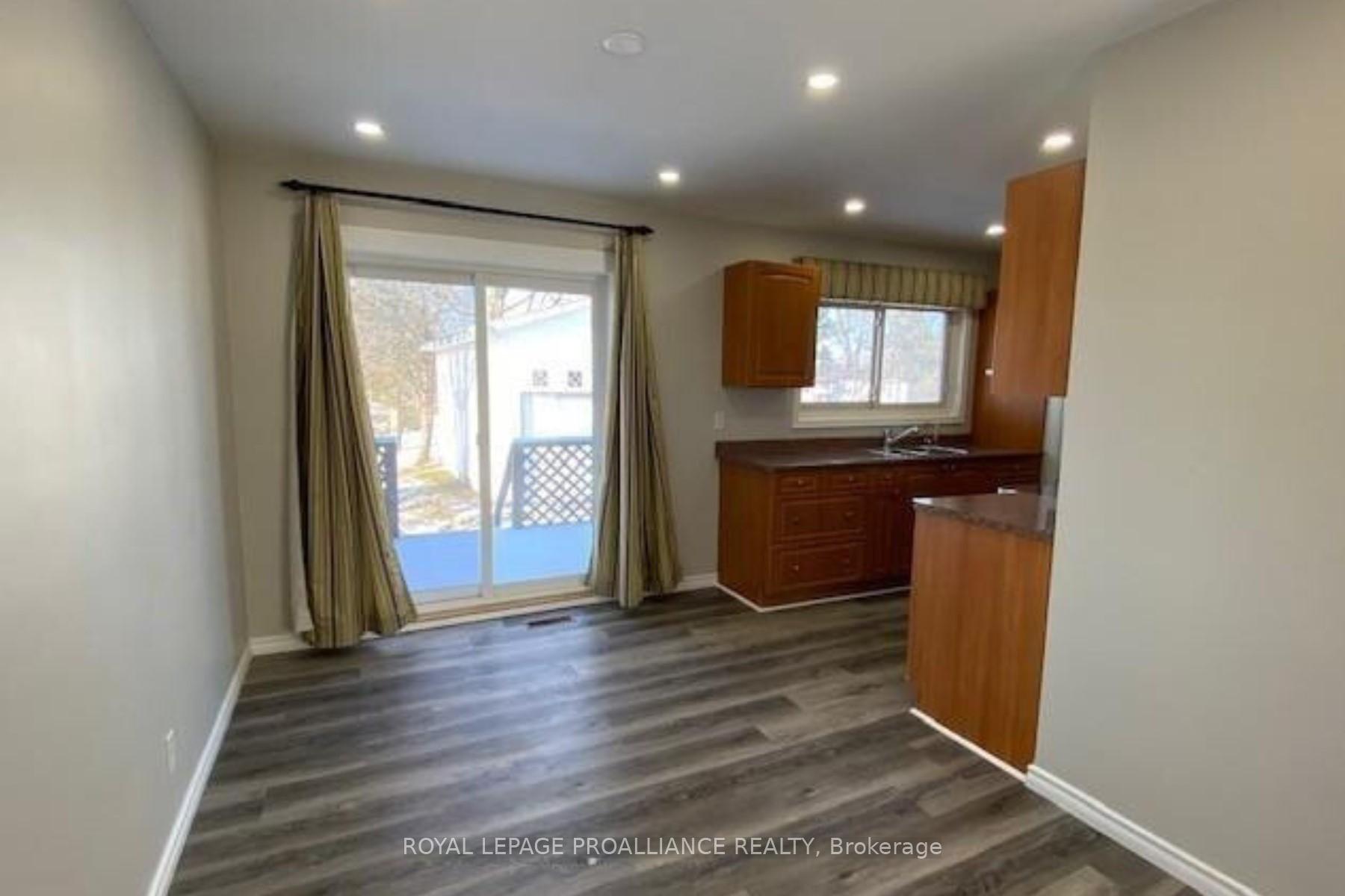 Photo 12 of Unit A, 44 North Park Gardens, Belleville, Belleville Ward — HOMEH