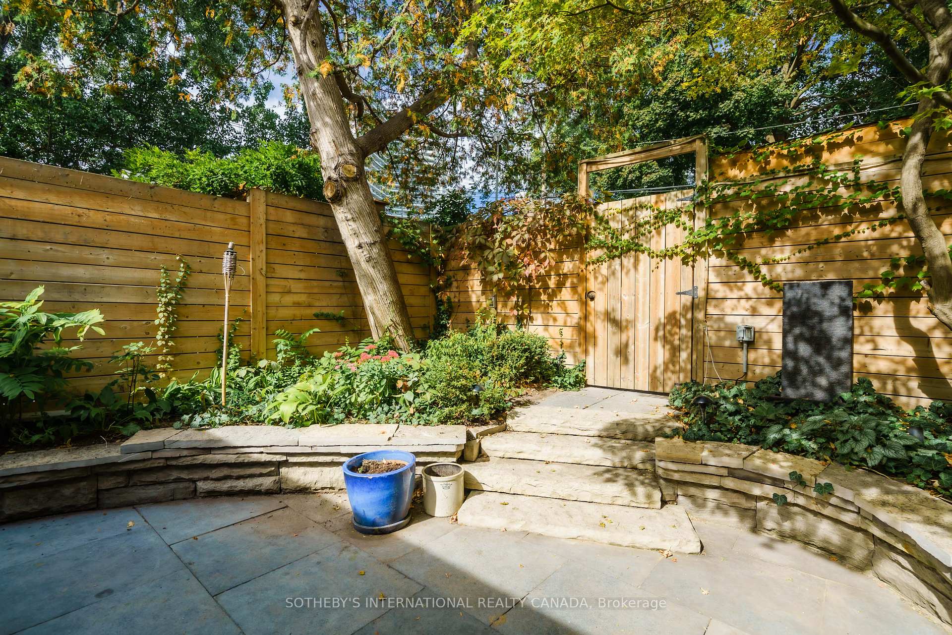 Photo 21 of 30 Amelia Street, Toronto, Cabbagetown-South St. James Town — HOMEH