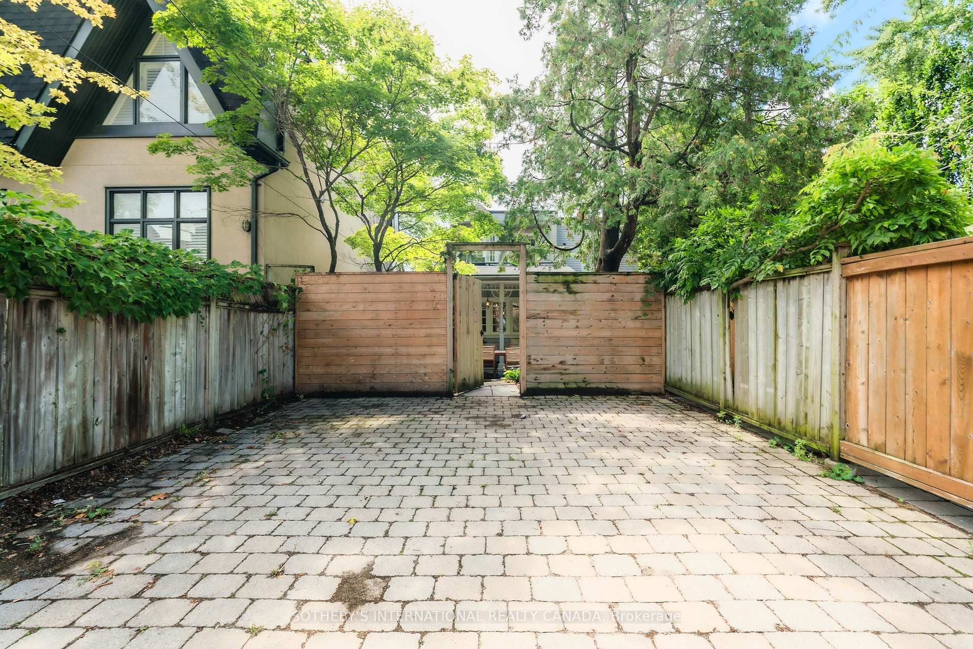 Photo 26 of 30 Amelia Street, Toronto, Cabbagetown-South St. James Town — HOMEH