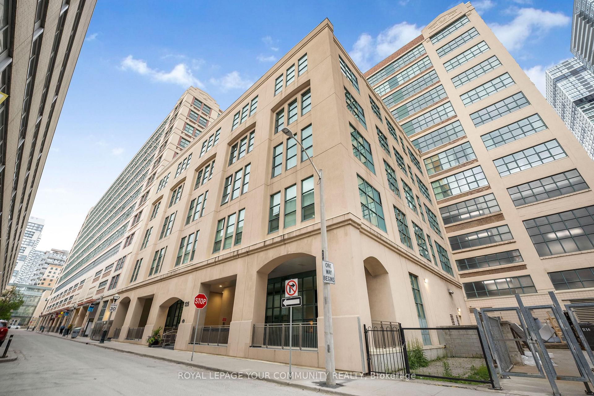 Front of Unit 504, 135 Dalhousie Street