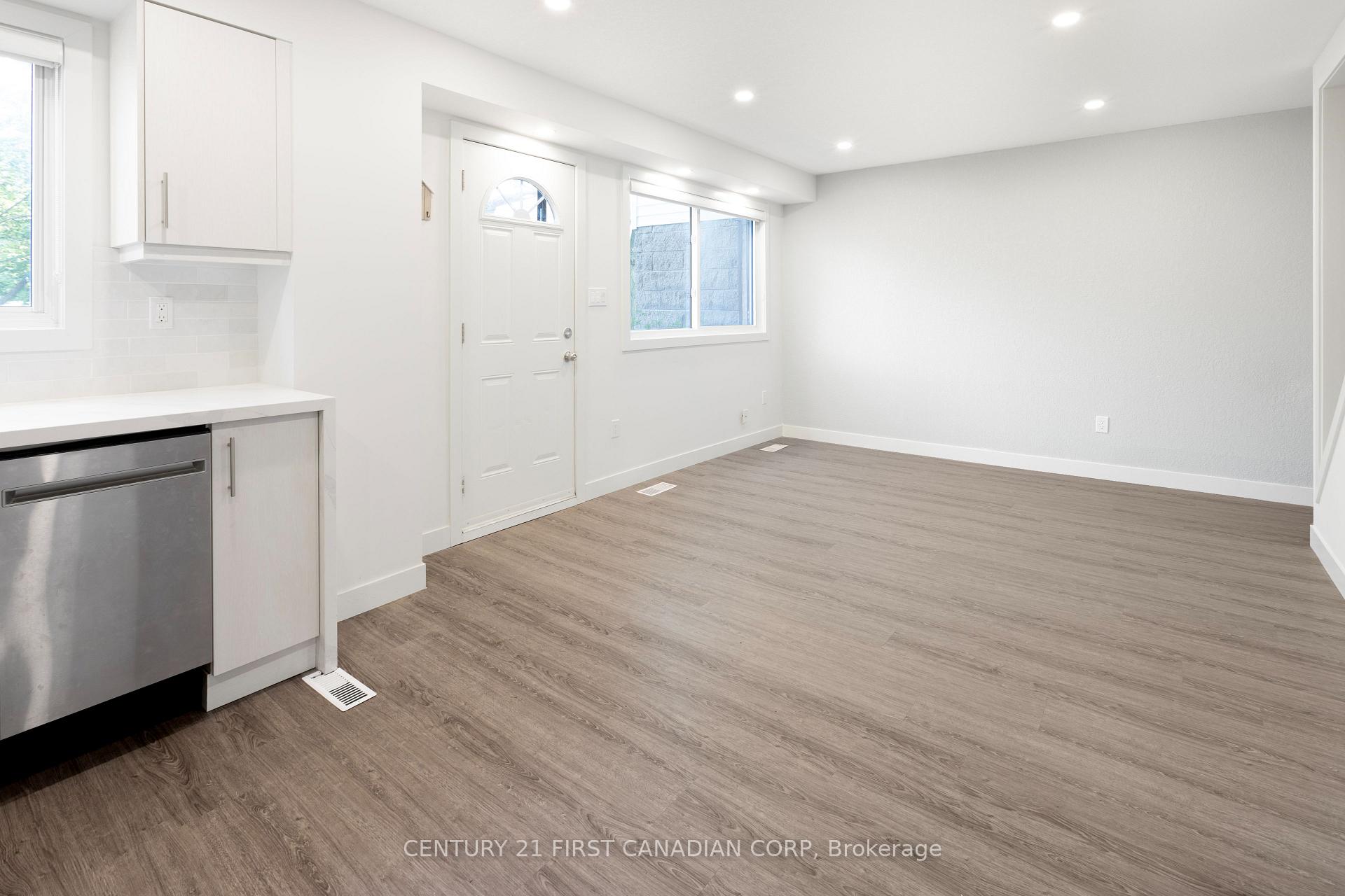 Photo 3 of Unit 14, 825 Dundalk Drive N, London, South Q — HOMEH